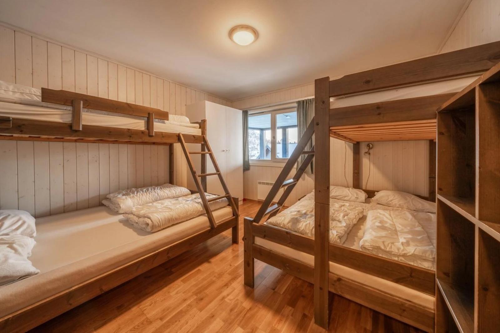 Large Ski in-Ski out Apartment for Groups