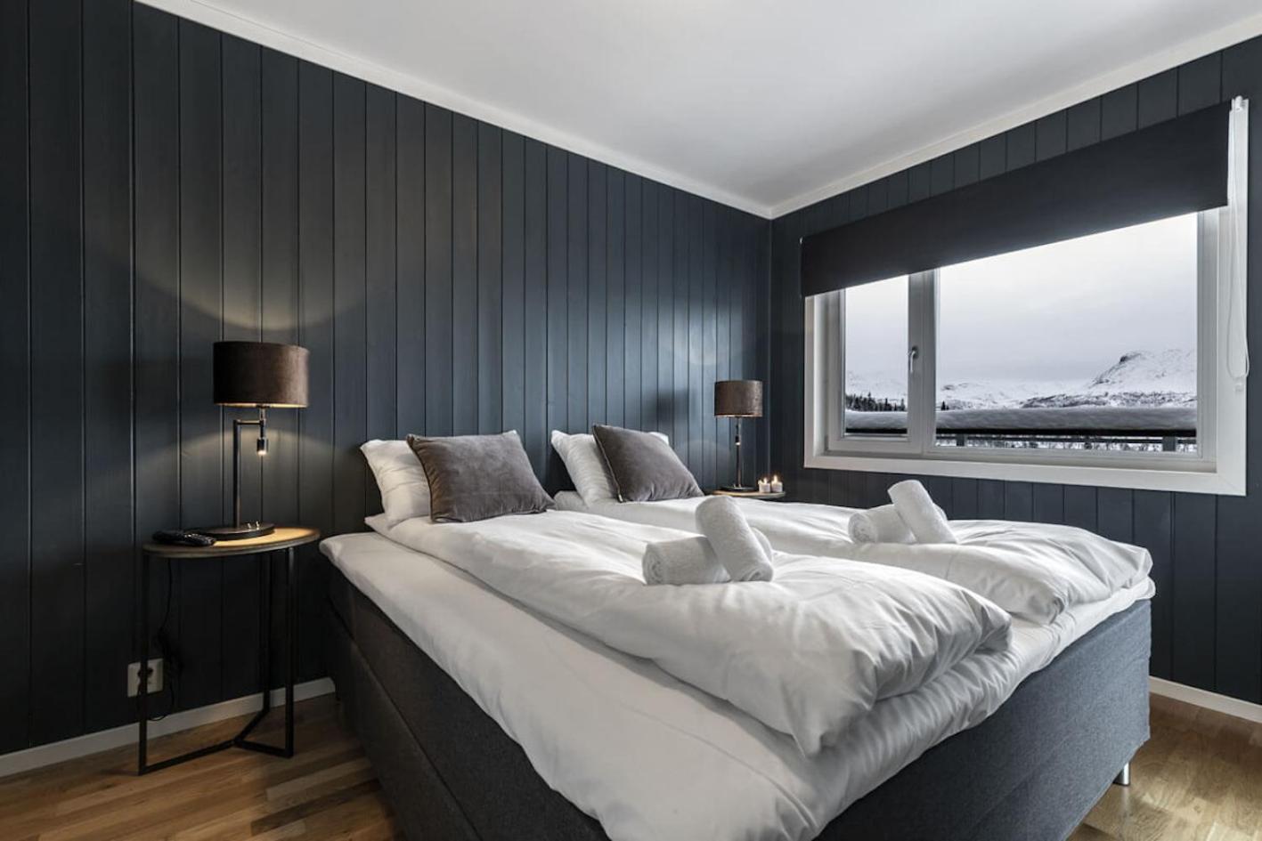 Family-Friendly Ski in-Ski out Retreat by Skarsnuten