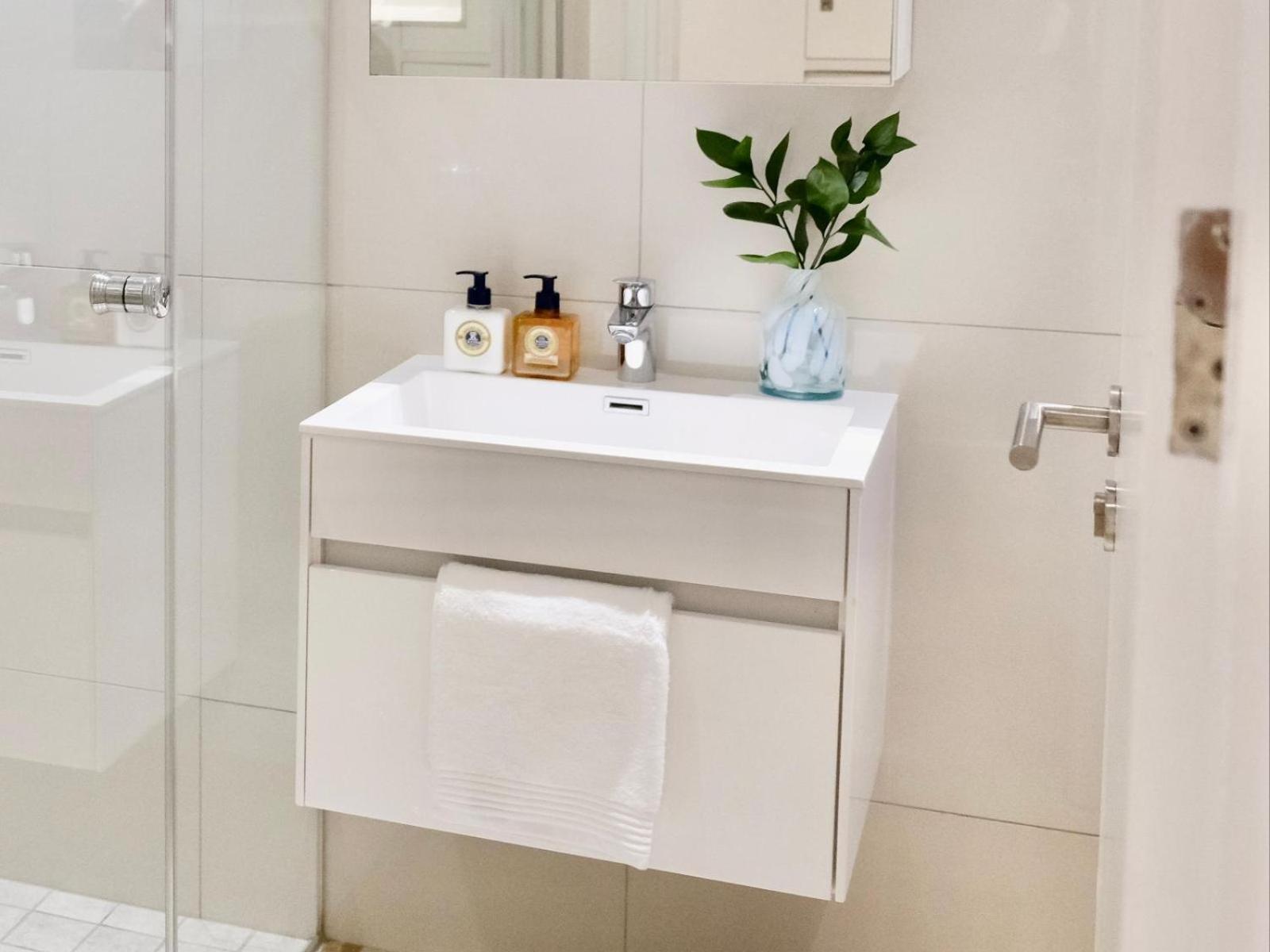 Amanzi V&A Luxury Apartments-Suite 301