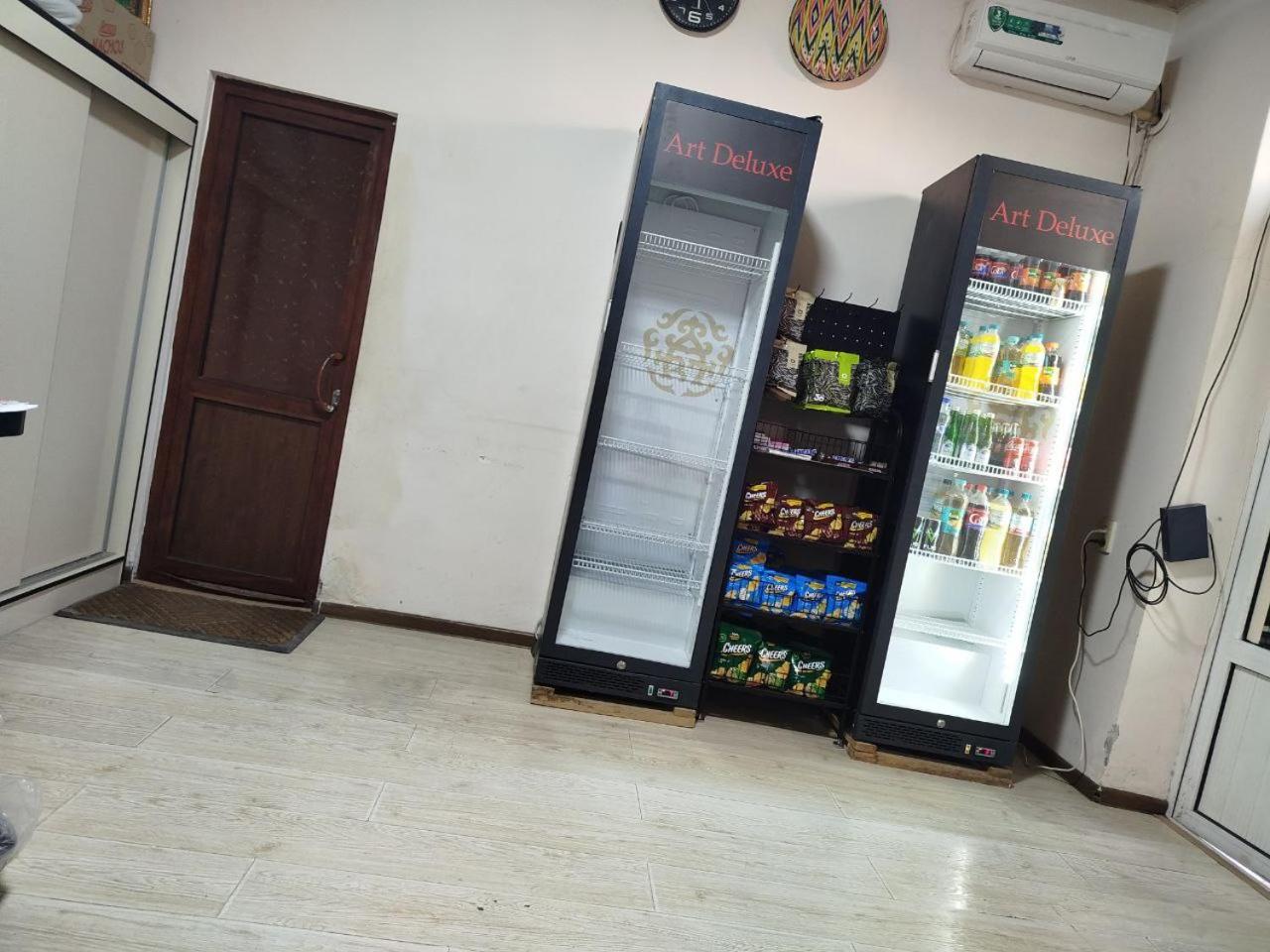 Caravan Hostel Near Airport