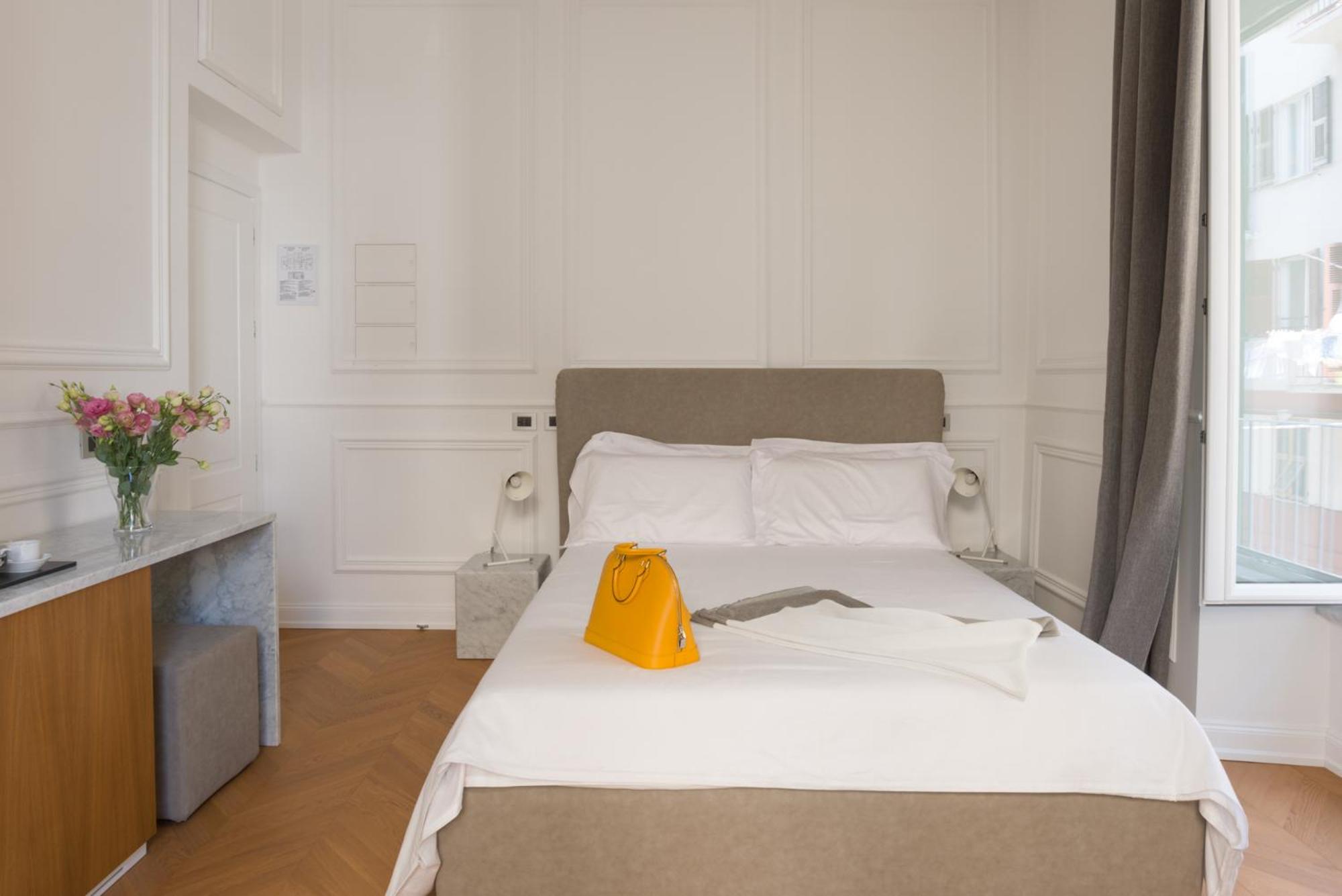Via Chiodo Luxury Rooms