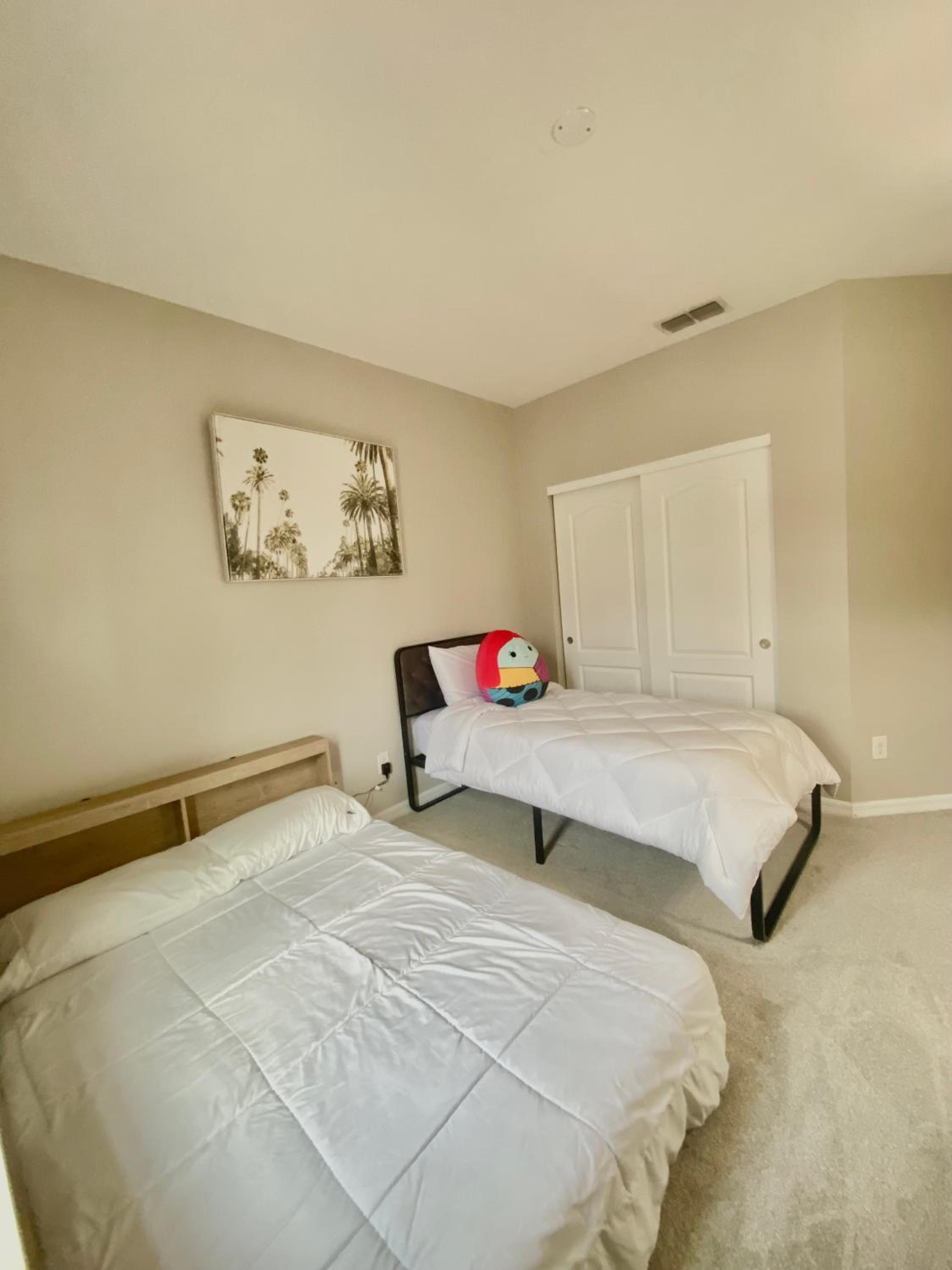 Modern Tropical Family Retreat near Legoland, Disney, Universal and Bok Towers