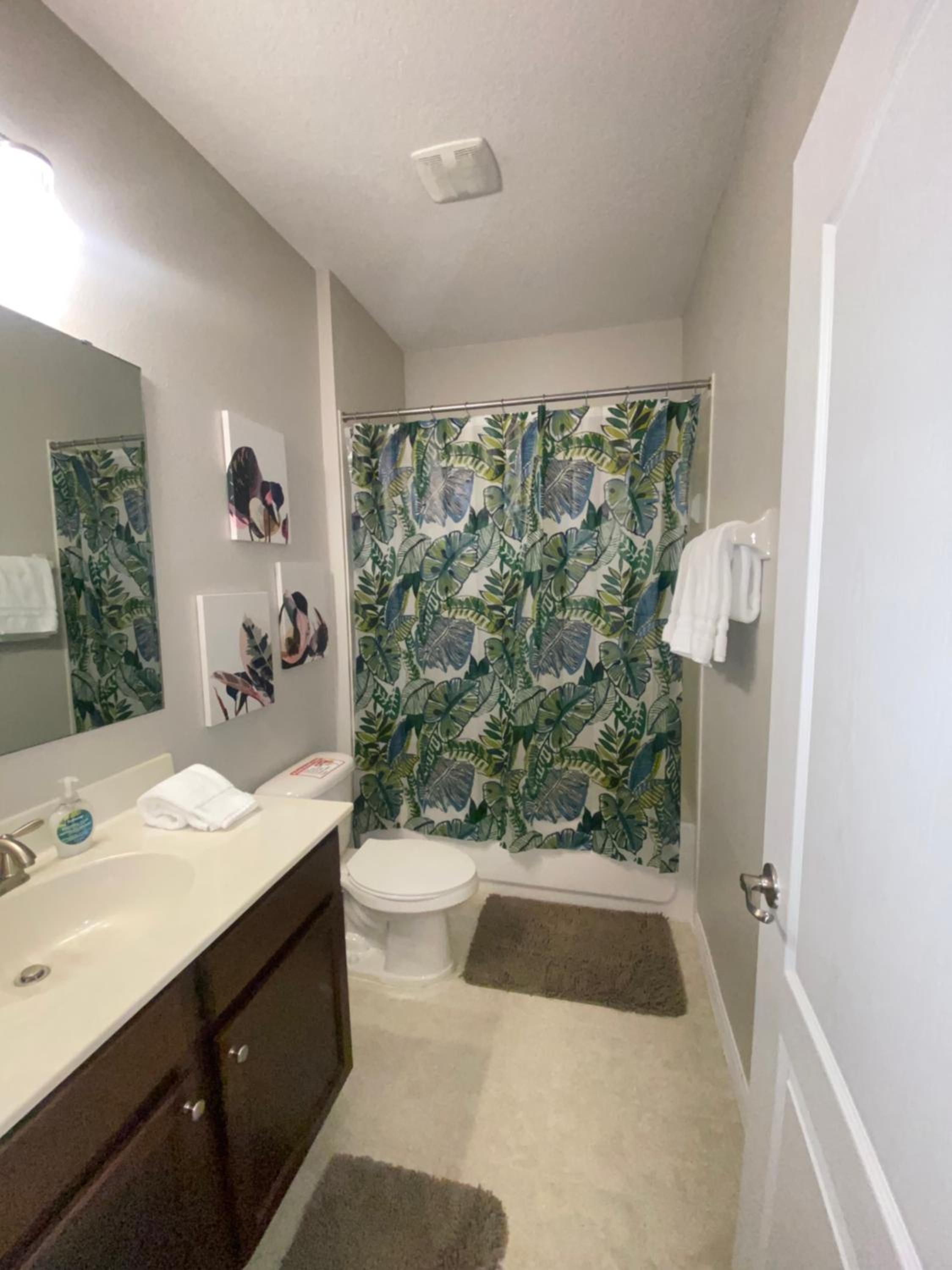 Modern Tropical Family Retreat near Legoland, Disney, Universal and Bok Towers