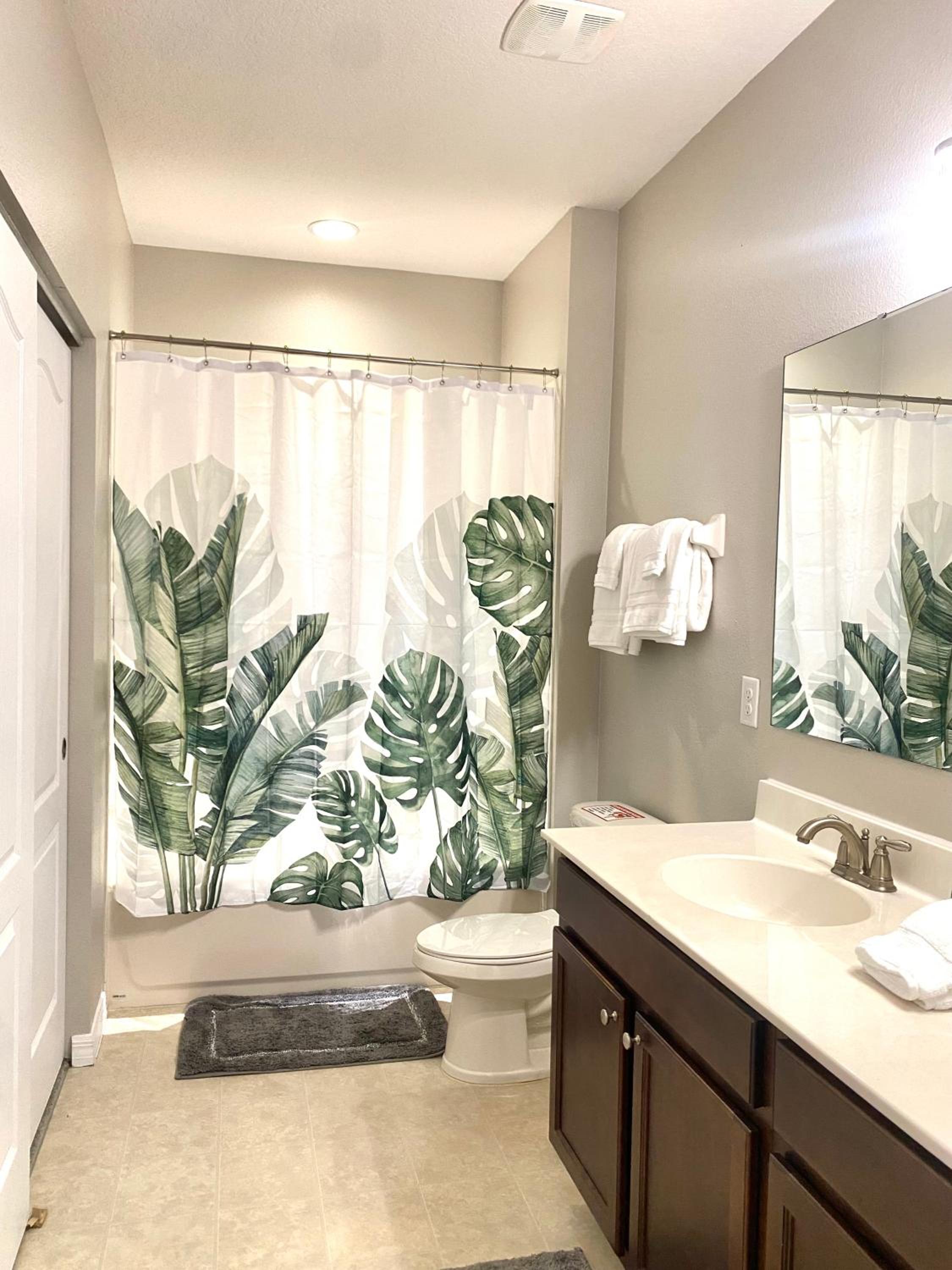 Modern Tropical Family Retreat near Legoland, Disney, Universal and Bok Towers