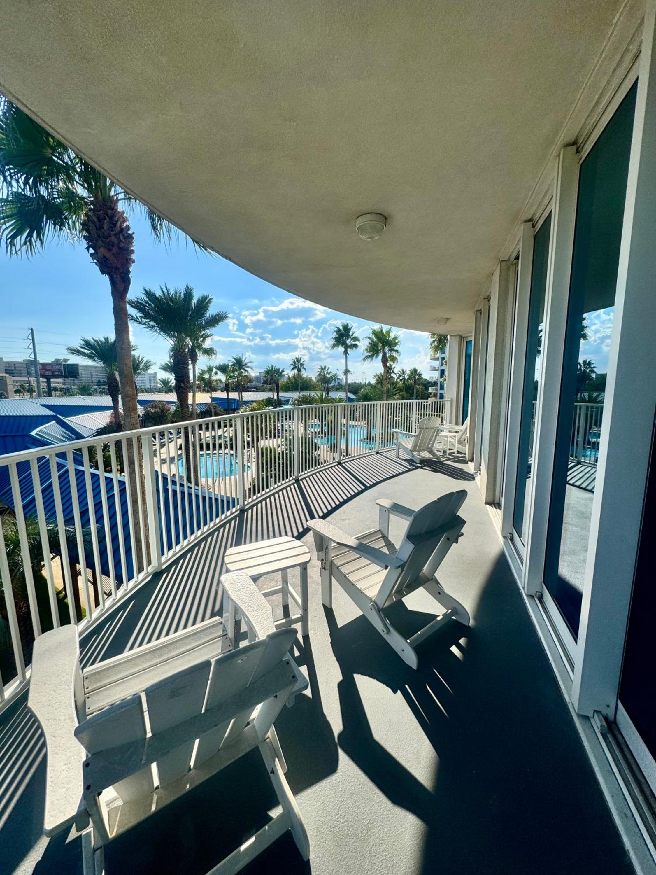 An Emerald Coast Escape