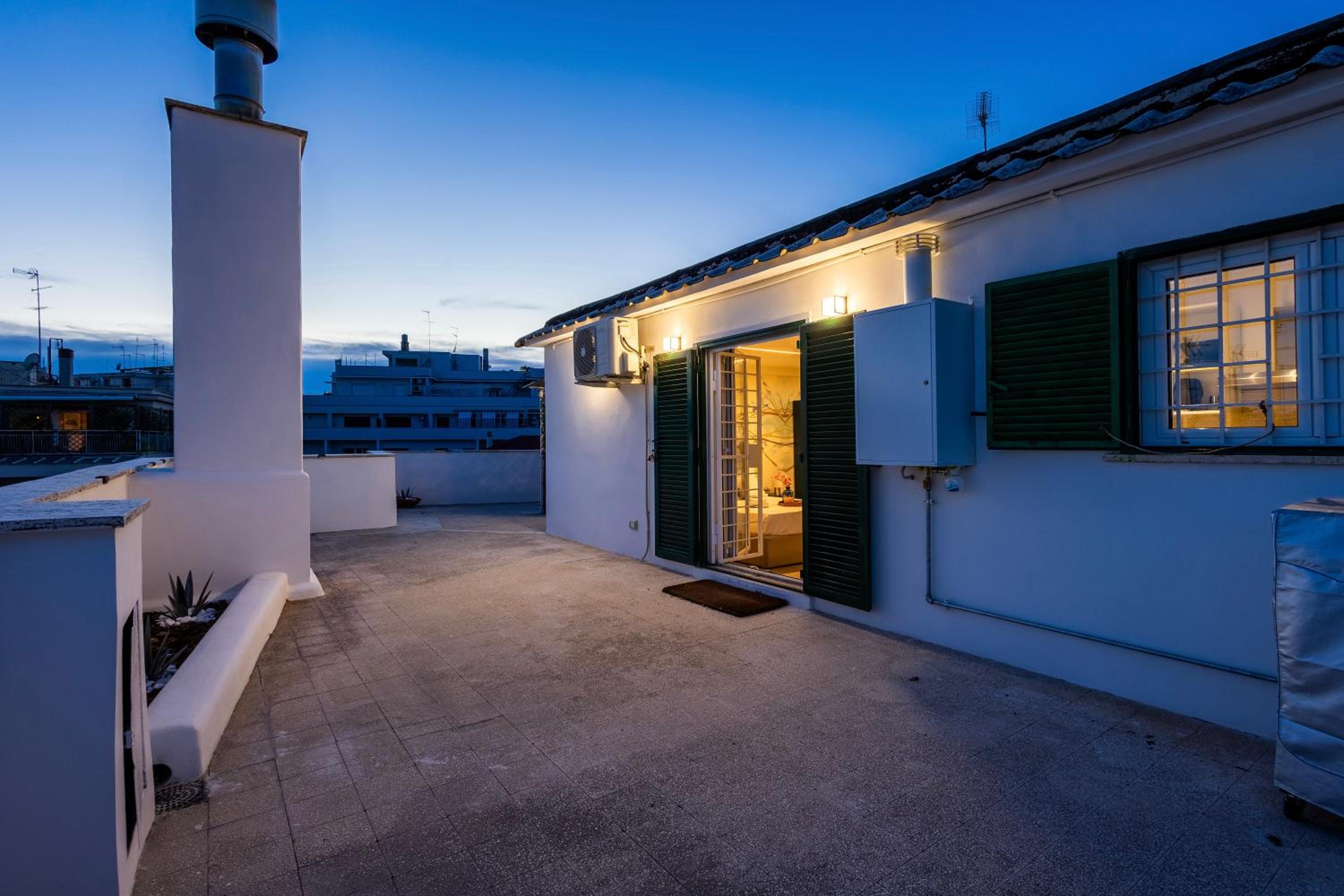 Luise Charming Terrace Vatican View