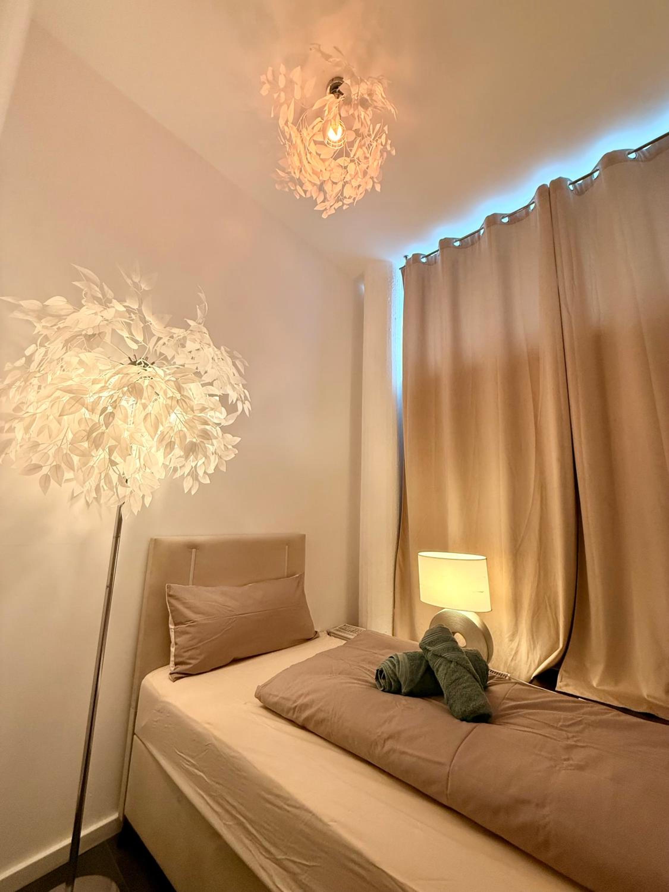City Apartment am Rhein - Kapitol-Viertel - Kölner Dom & Hauptbahnhof - Modern Komfort - Perfekte Lage
