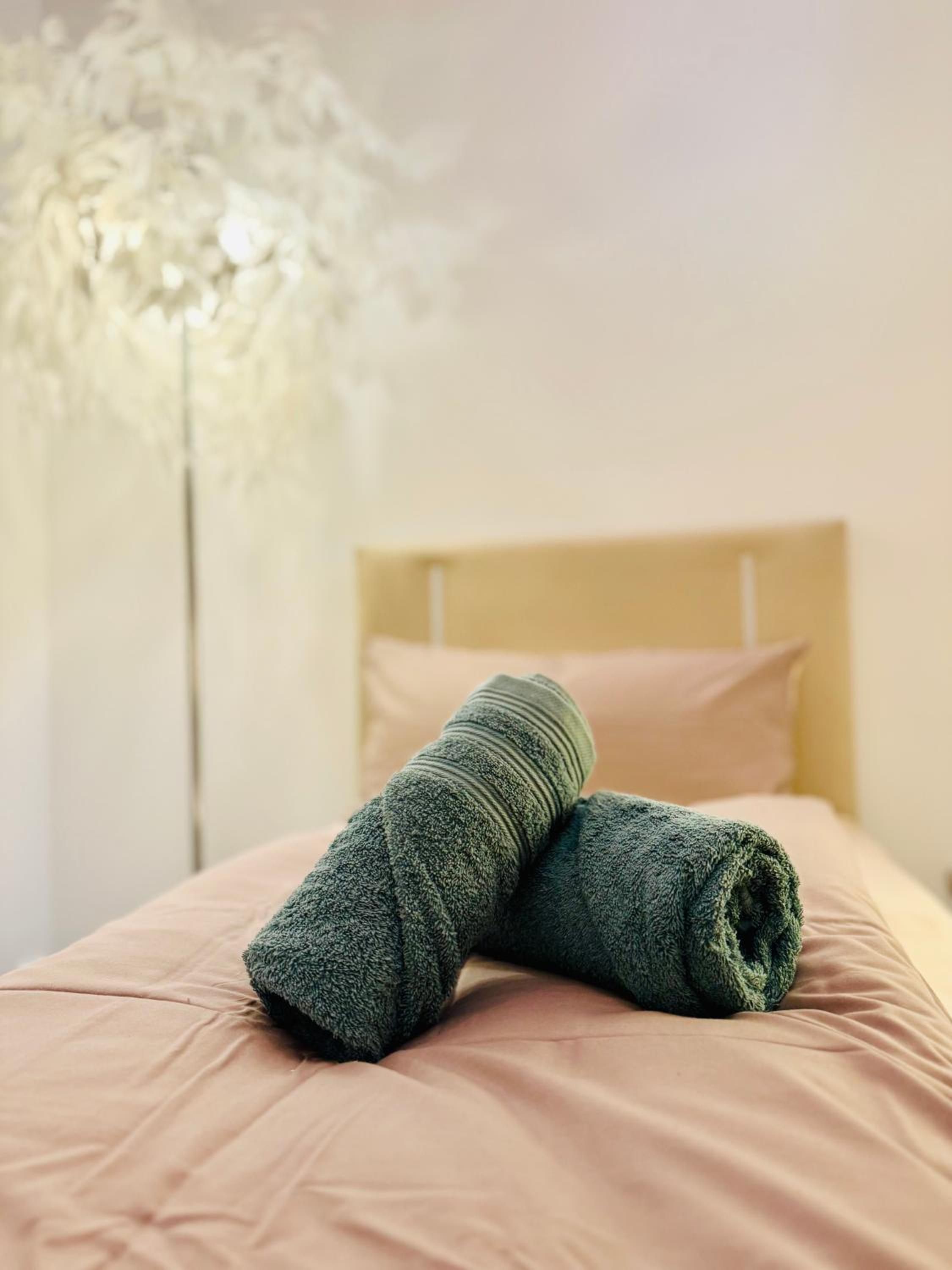 City Apartment am Rhein - Kapitol-Viertel - Kölner Dom & Hauptbahnhof - Modern Komfort - Perfekte Lage