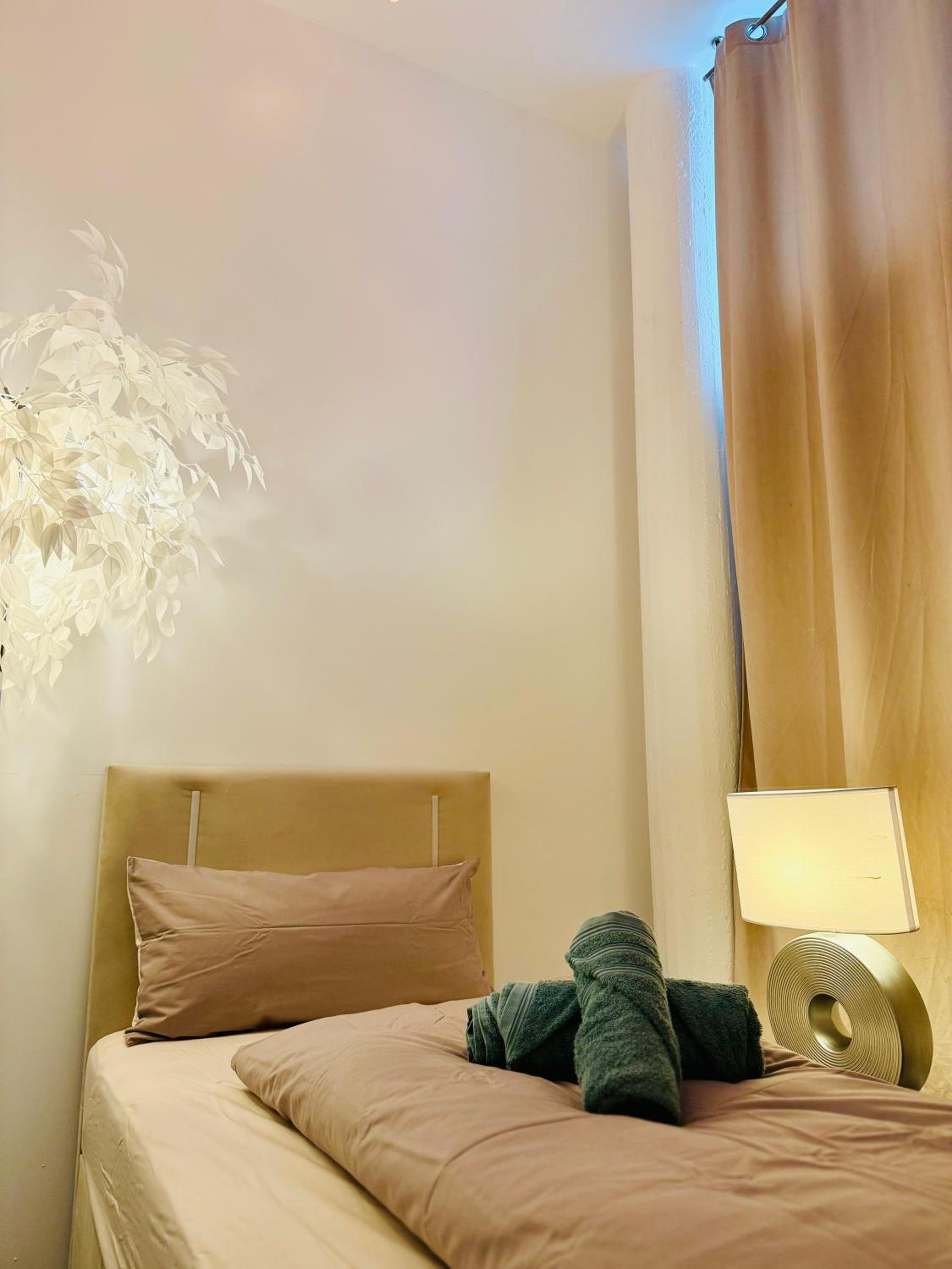 City Apartment am Rhein - Kapitol-Viertel - Kölner Dom & Hauptbahnhof - Modern Komfort - Perfekte Lage