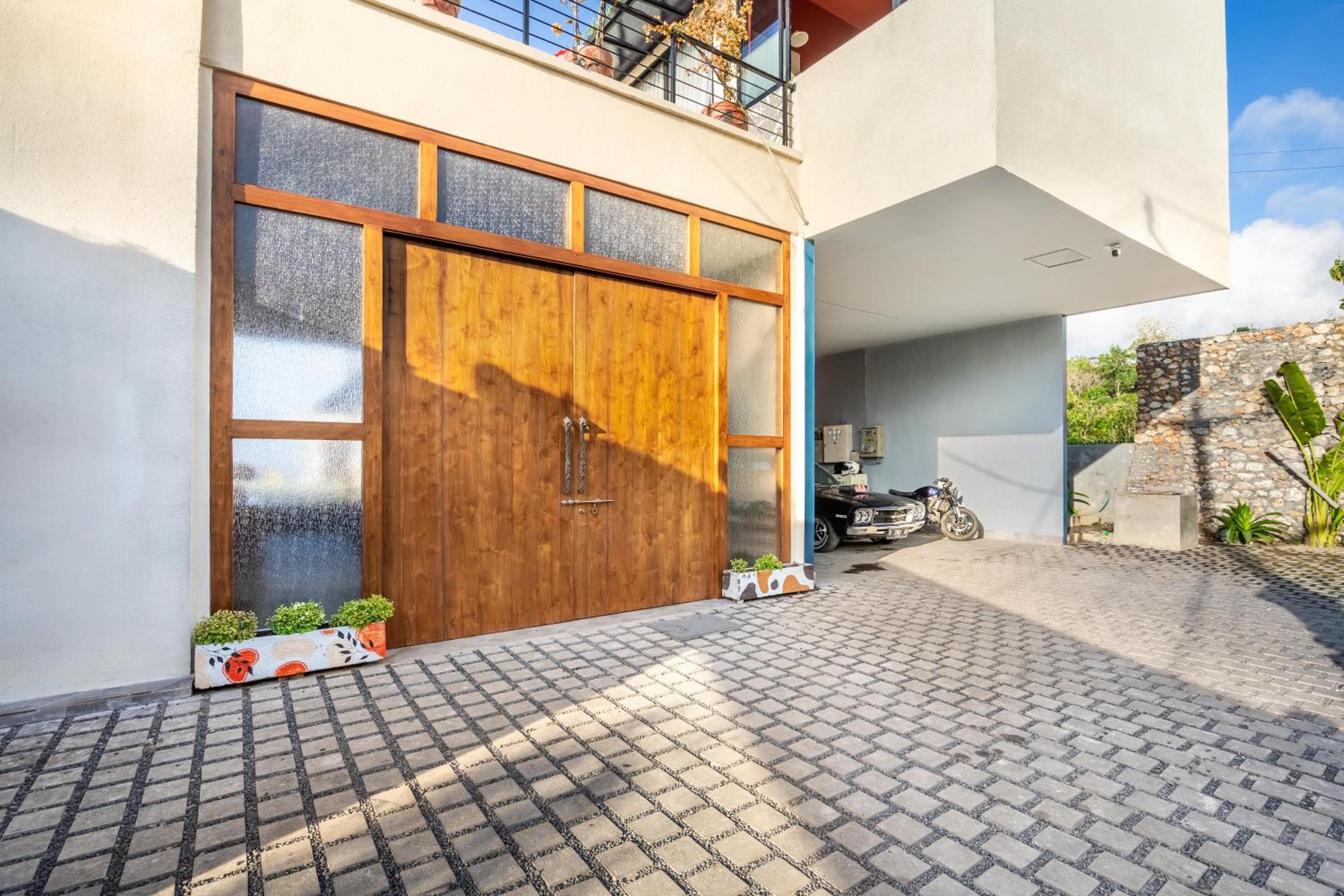 Jiya Villa Uluwatu - Panoramic Terraces with Stunning Views, Luxury Service and Entertainment