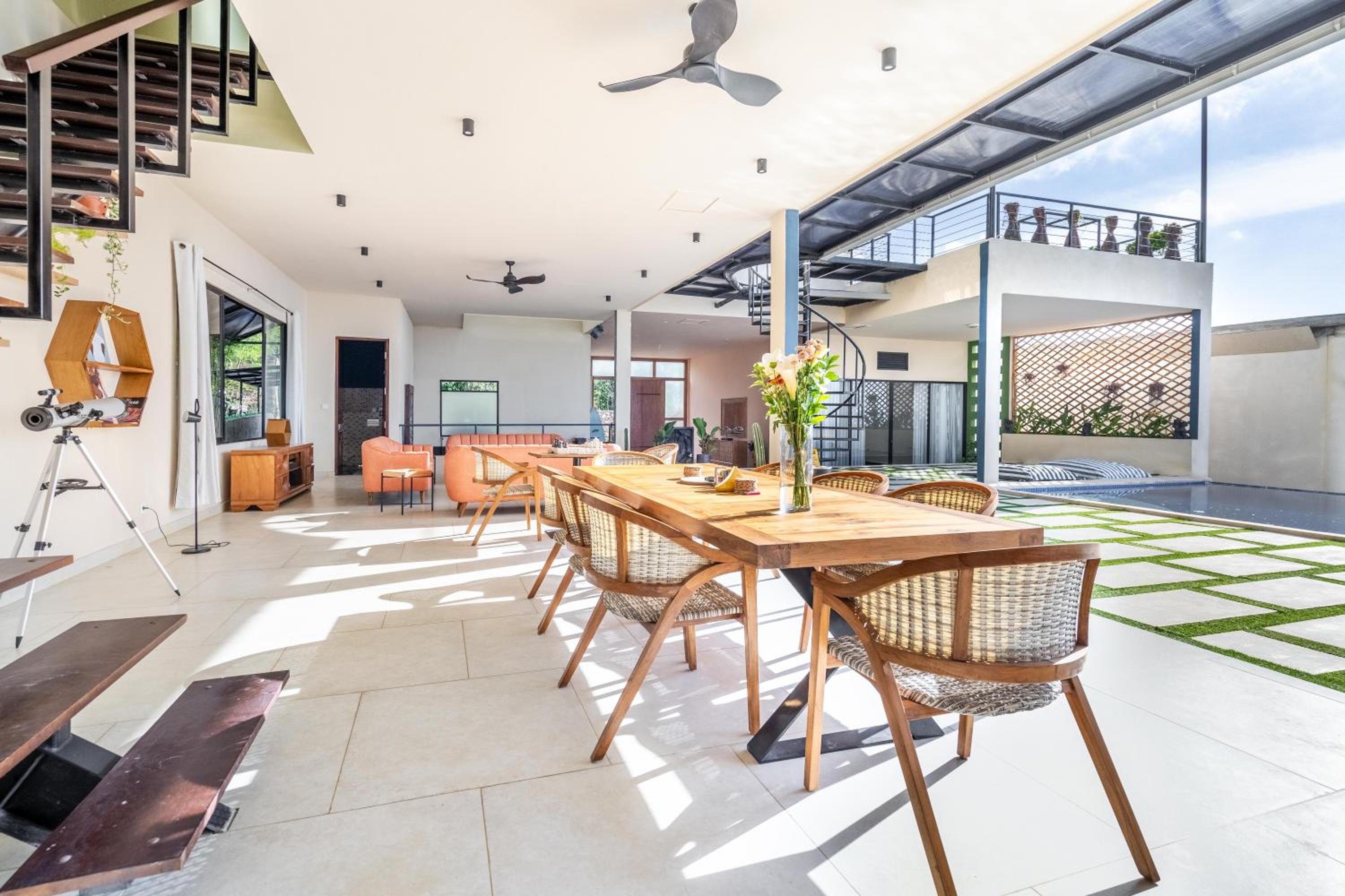 Jiya Villa Uluwatu - Panoramic Terraces with Stunning Views, Luxury Service and Entertainment