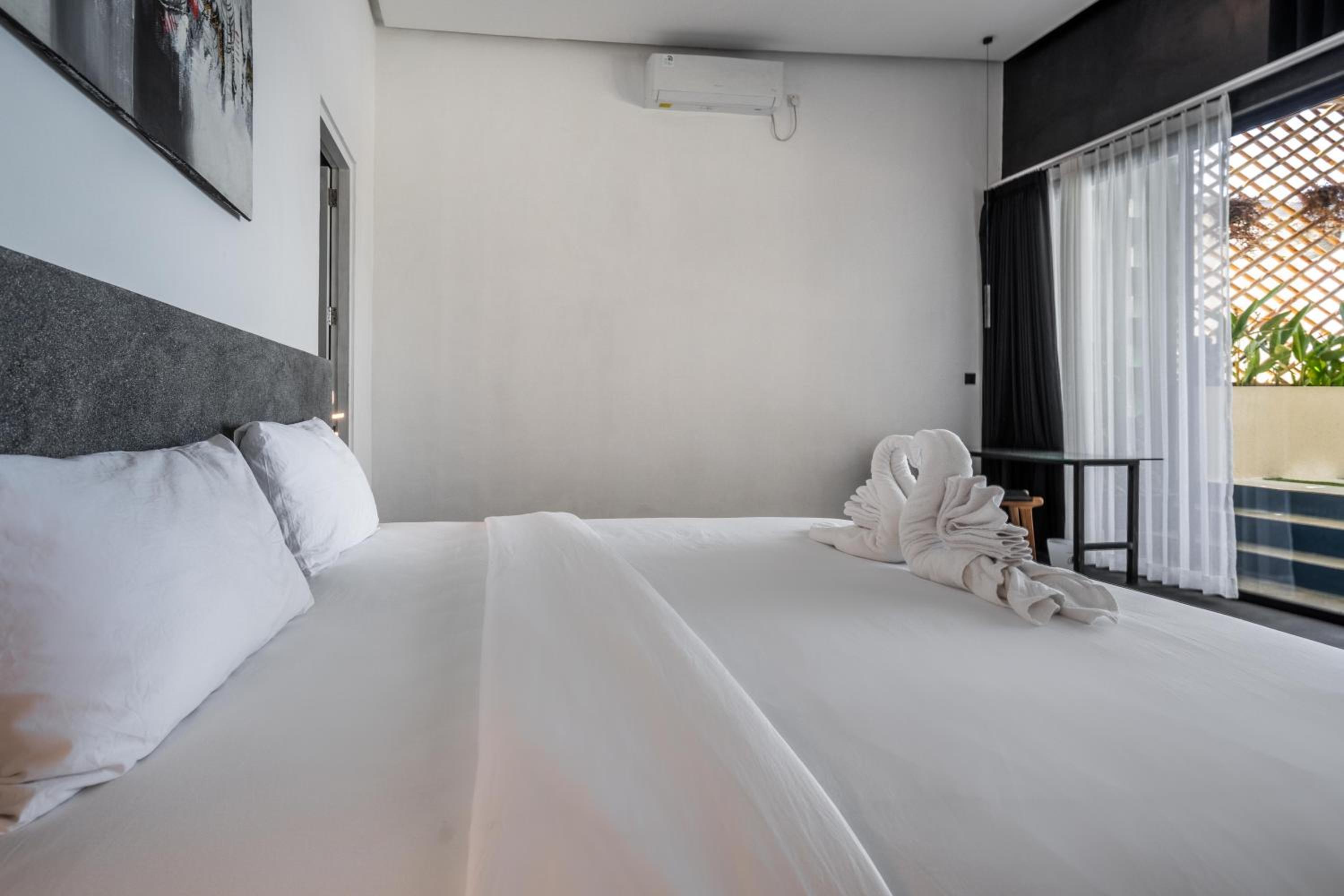 Jiya Villa Uluwatu - Panoramic Terraces with Stunning Views, Luxury Service and Entertainment