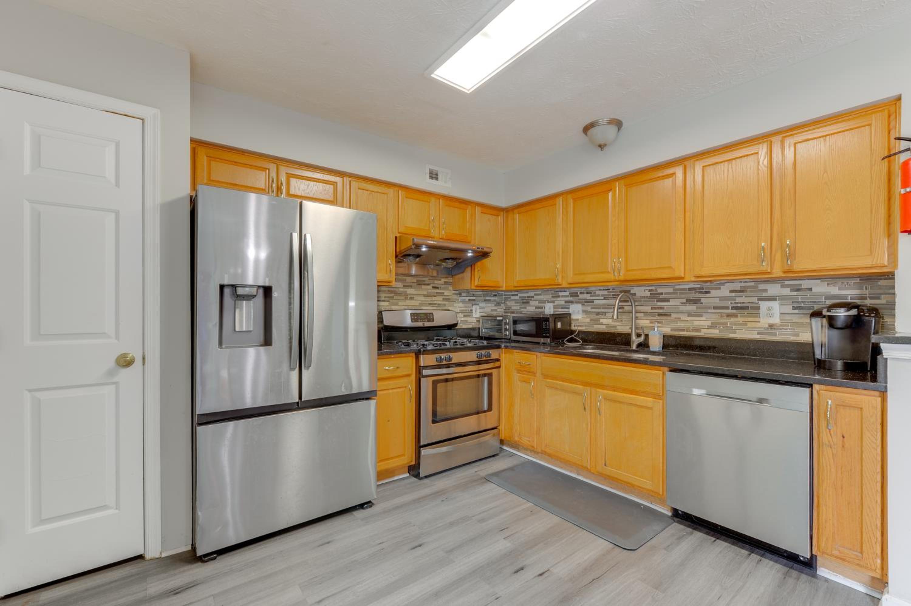 Close to Hospital and White Marsh! Rosedale Townhome