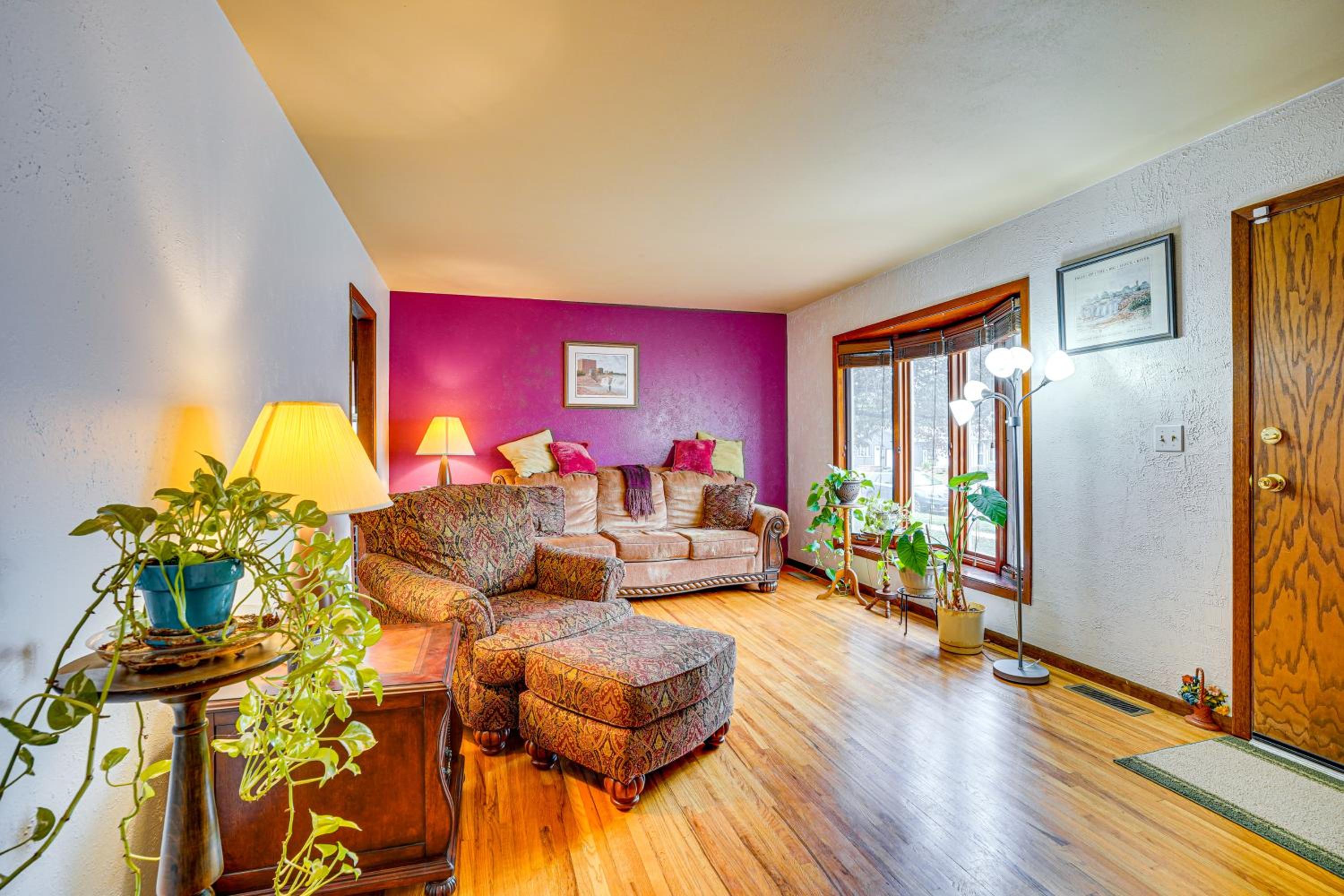 Walk to Parks and Greenway Sioux Falls Getaway!