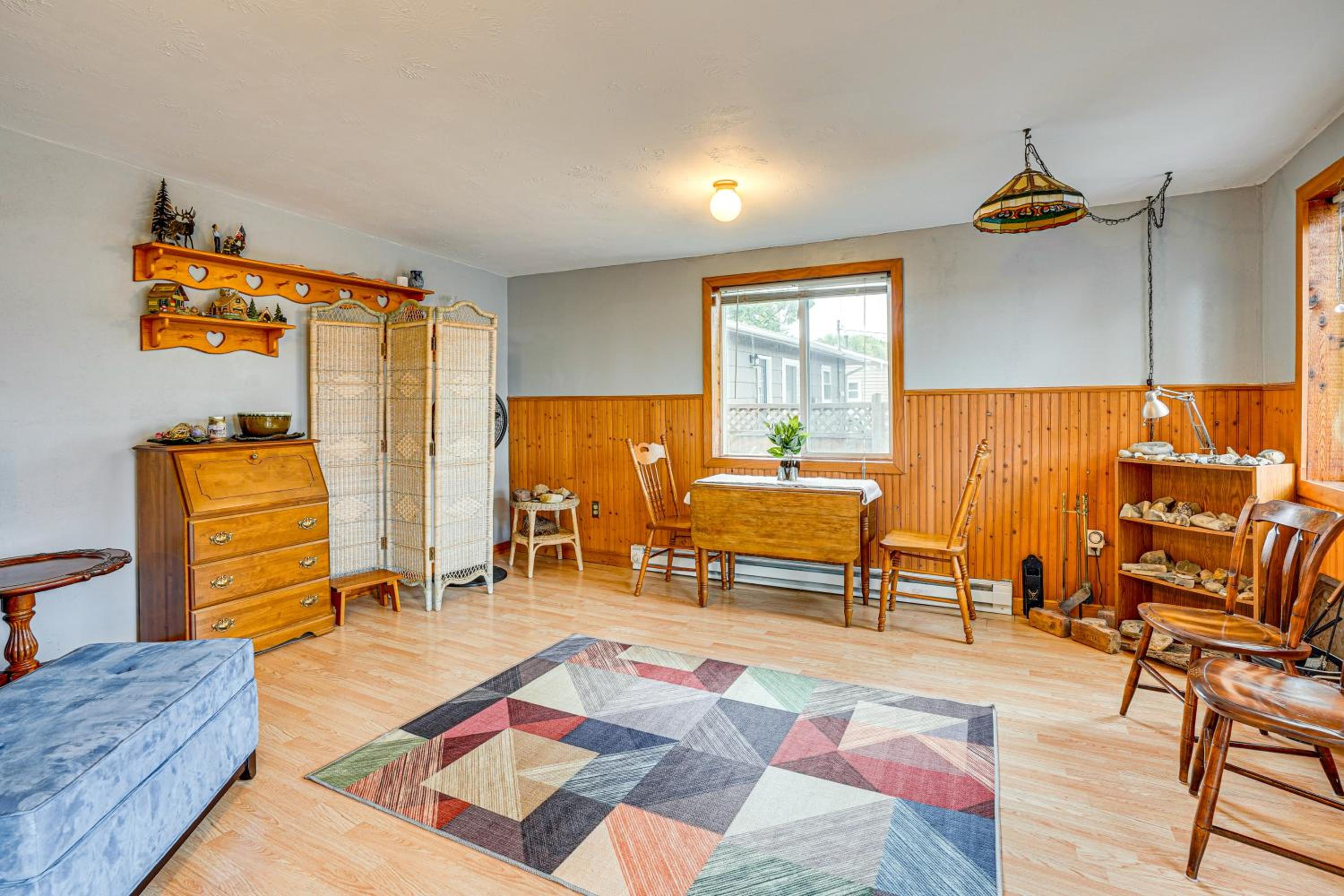 Walk to Parks and Greenway Sioux Falls Getaway!
