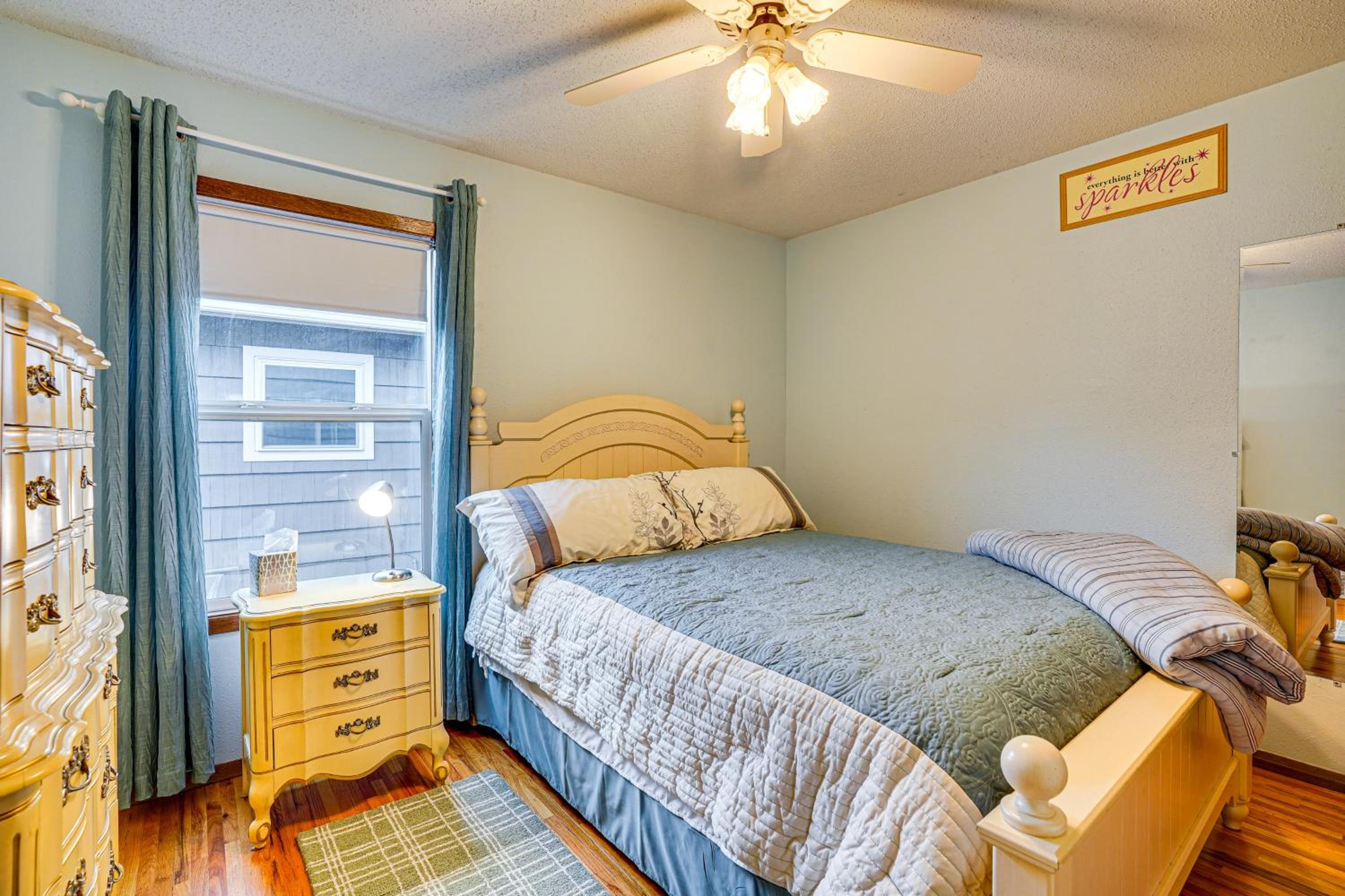 Walk to Parks and Greenway Sioux Falls Getaway!