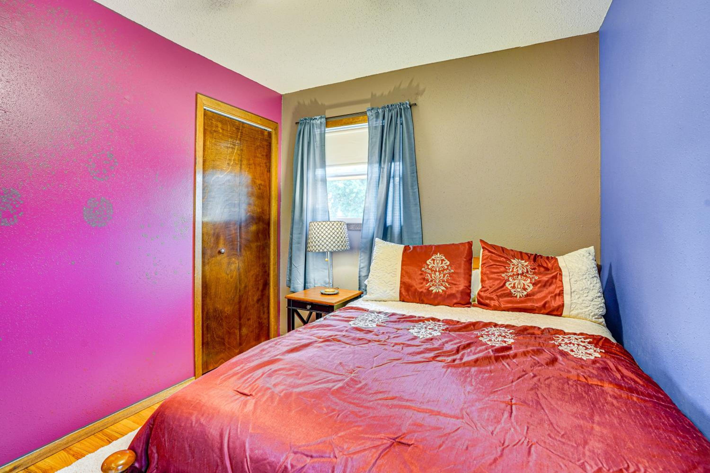 Walk to Parks and Greenway Sioux Falls Getaway!