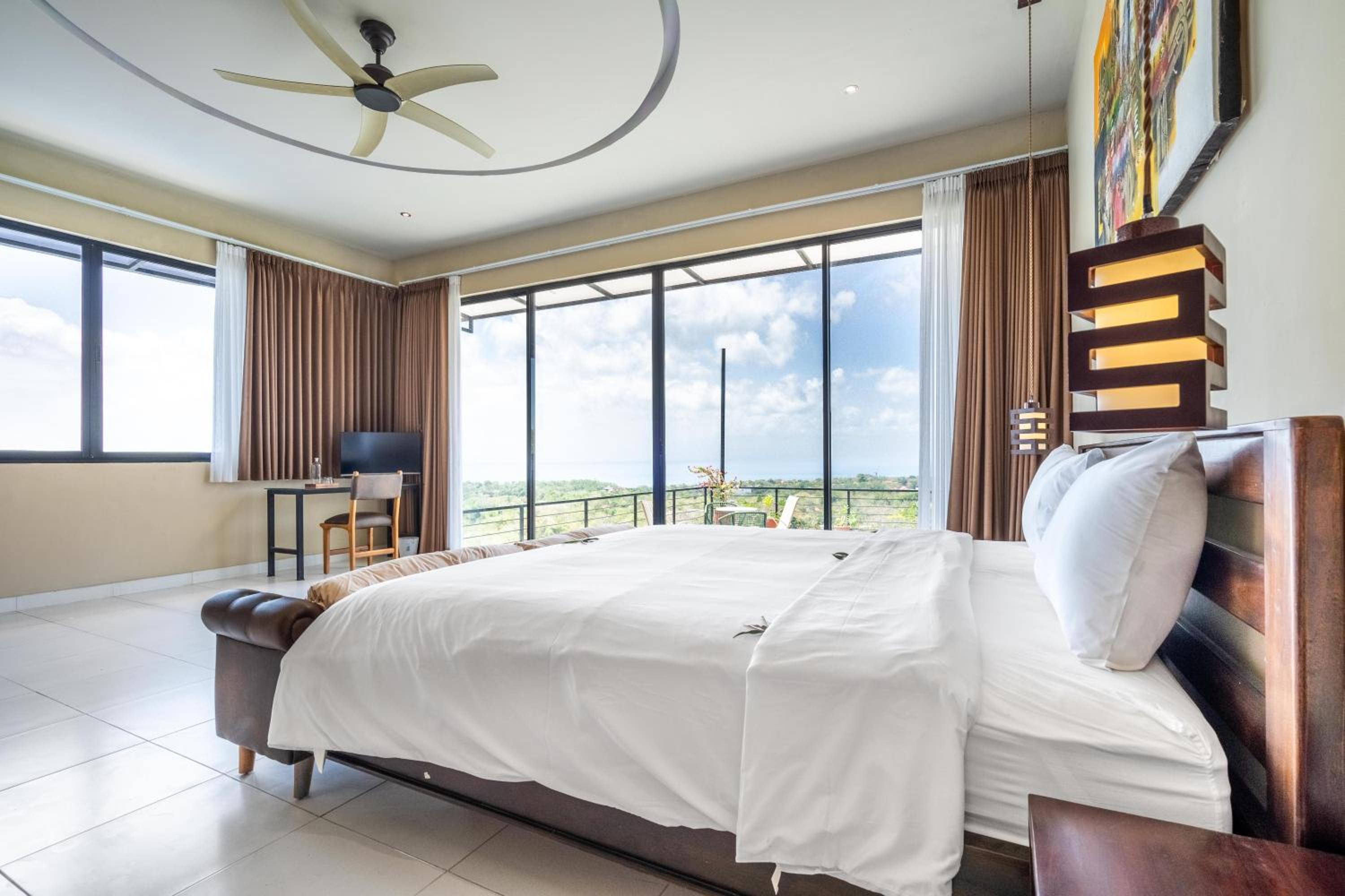 Jiya Villa Uluwatu - Panoramic Terraces with Stunning Views, Luxury Service and Entertainment