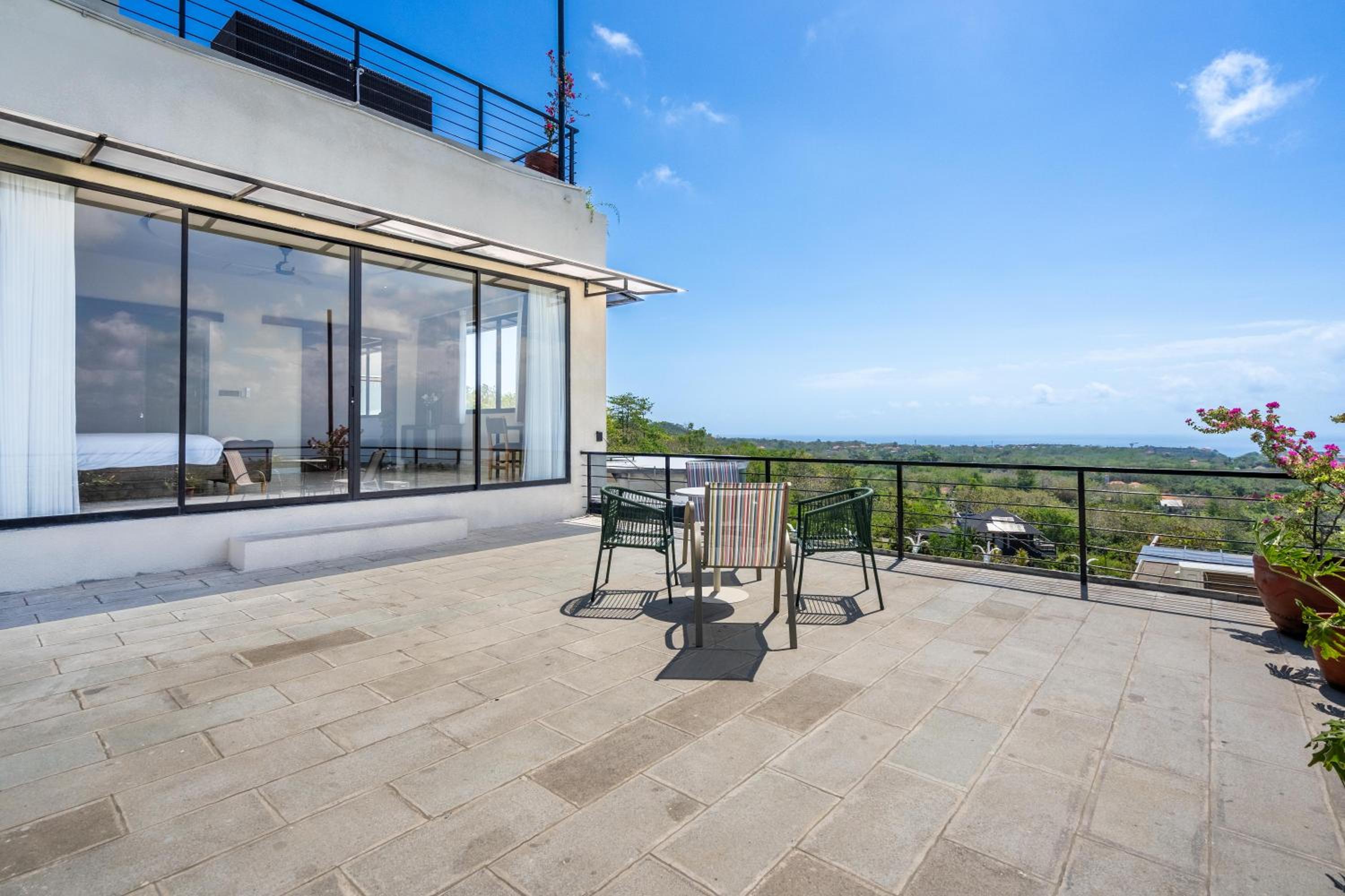 Jiya Villa Uluwatu - Panoramic Terraces with Stunning Views, Luxury Service and Entertainment
