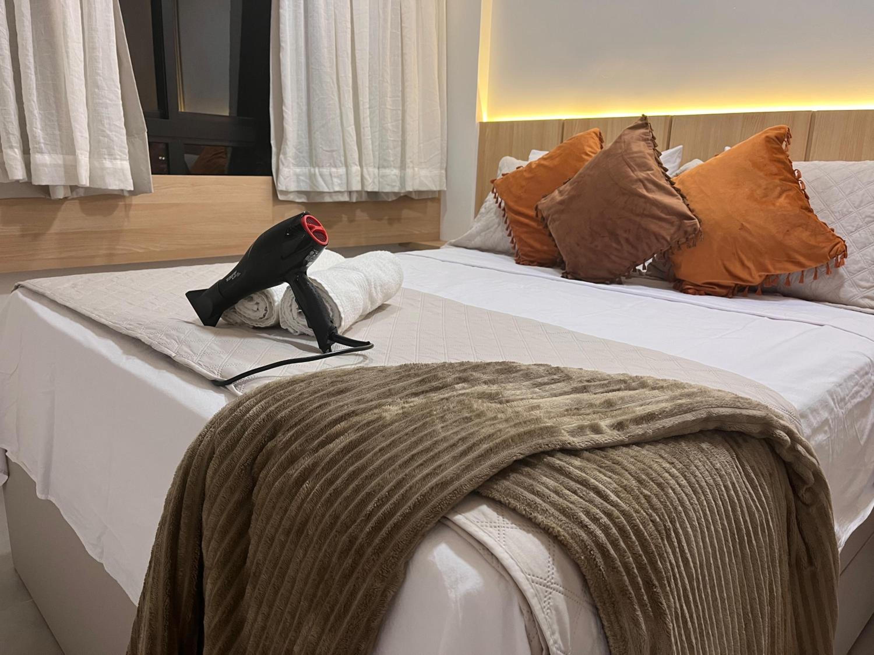 Premium Central 4mim a pé da praia flat completo climatizado