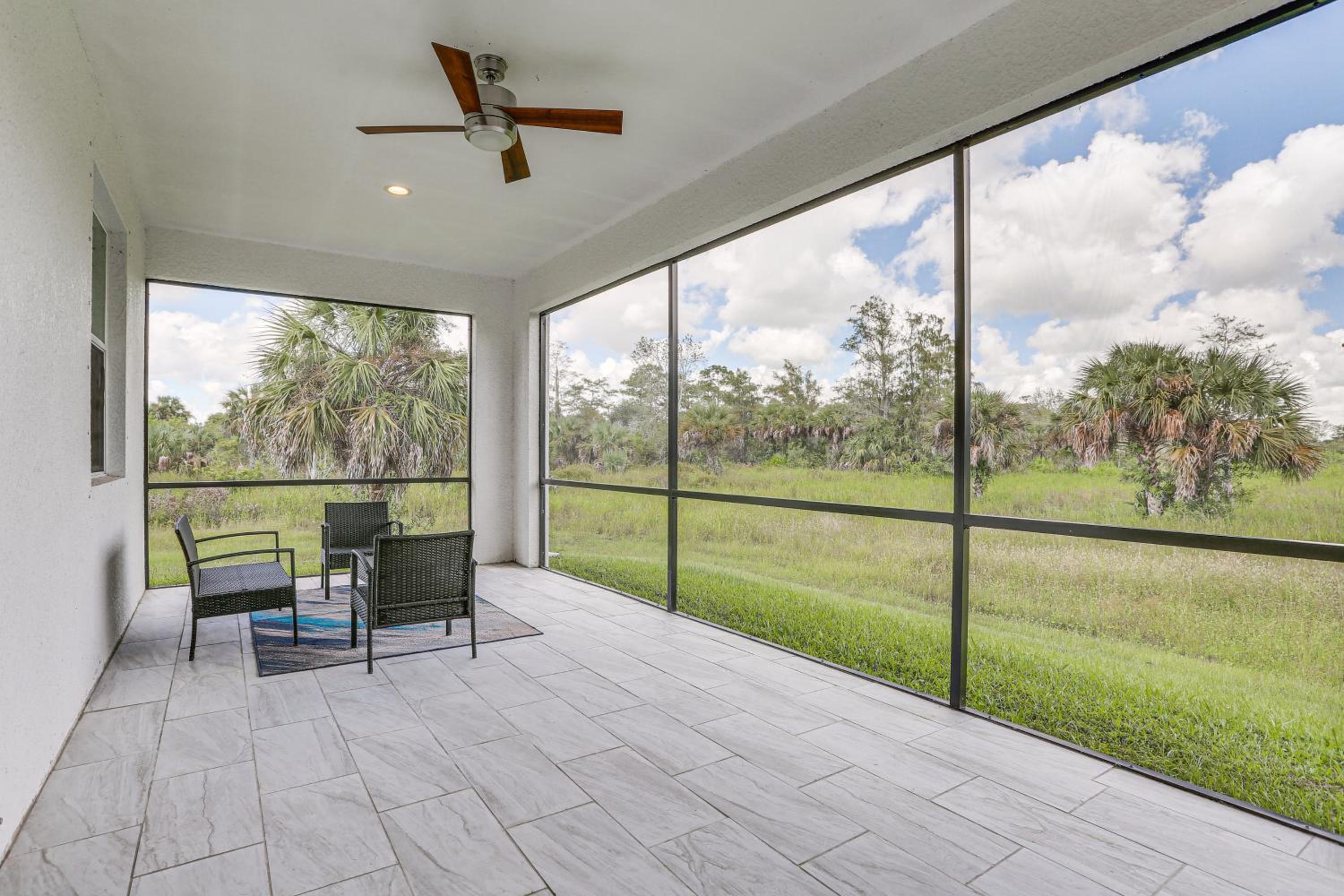 Quiet Naples Escape with Patio by Golfing and Parks