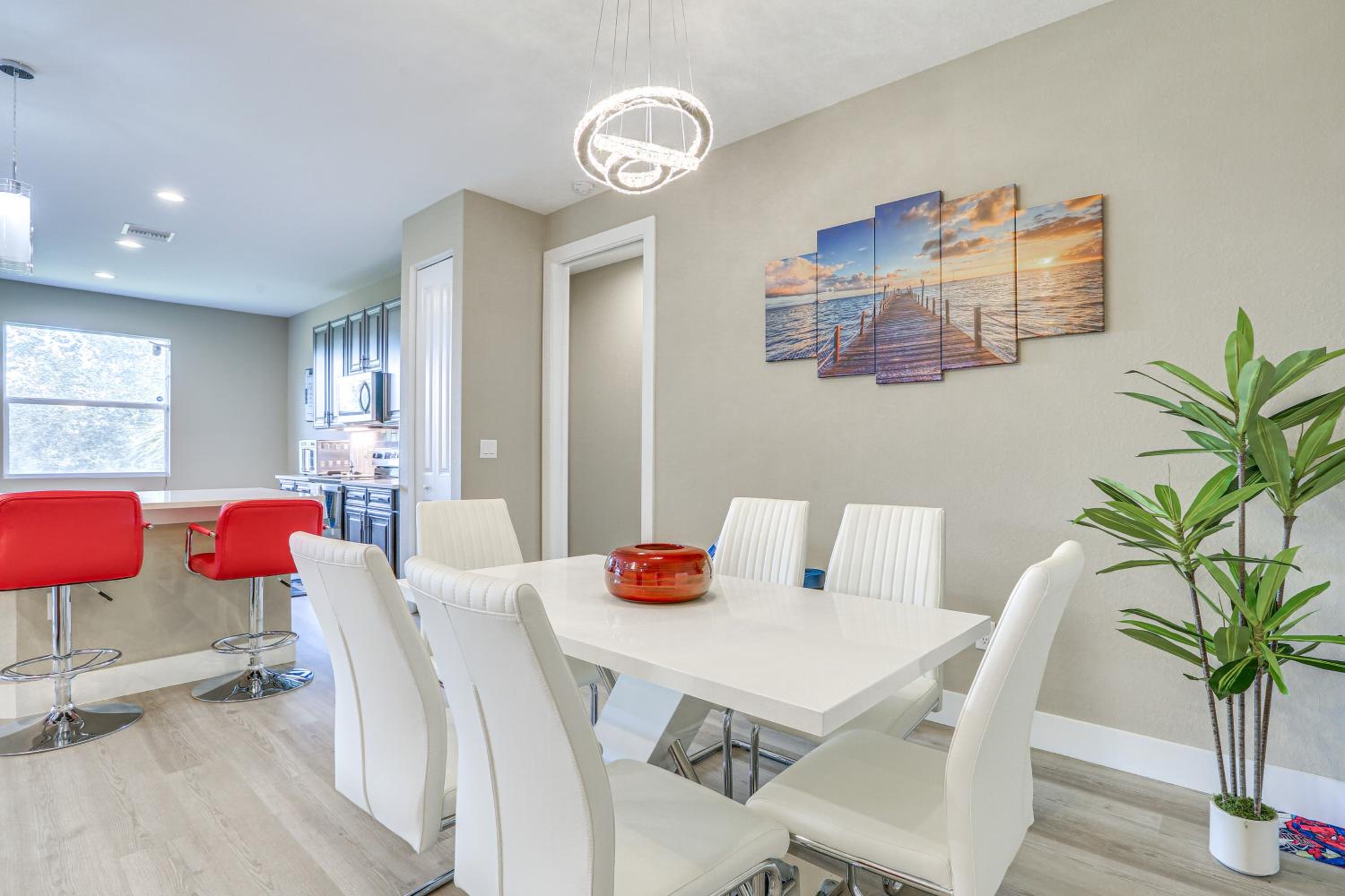 Quiet Naples Escape with Patio by Golfing and Parks