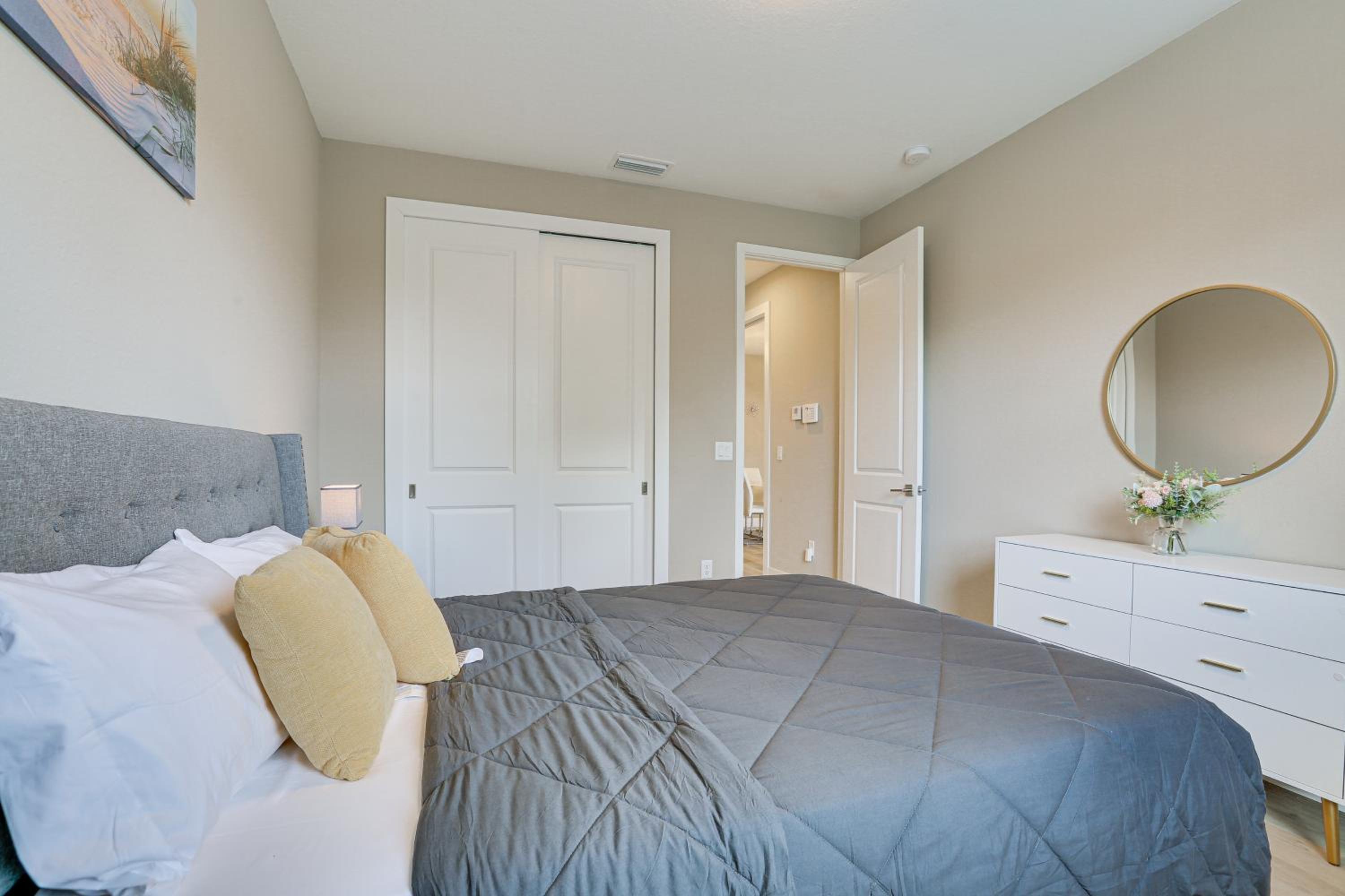 Quiet Naples Escape with Patio by Golfing and Parks