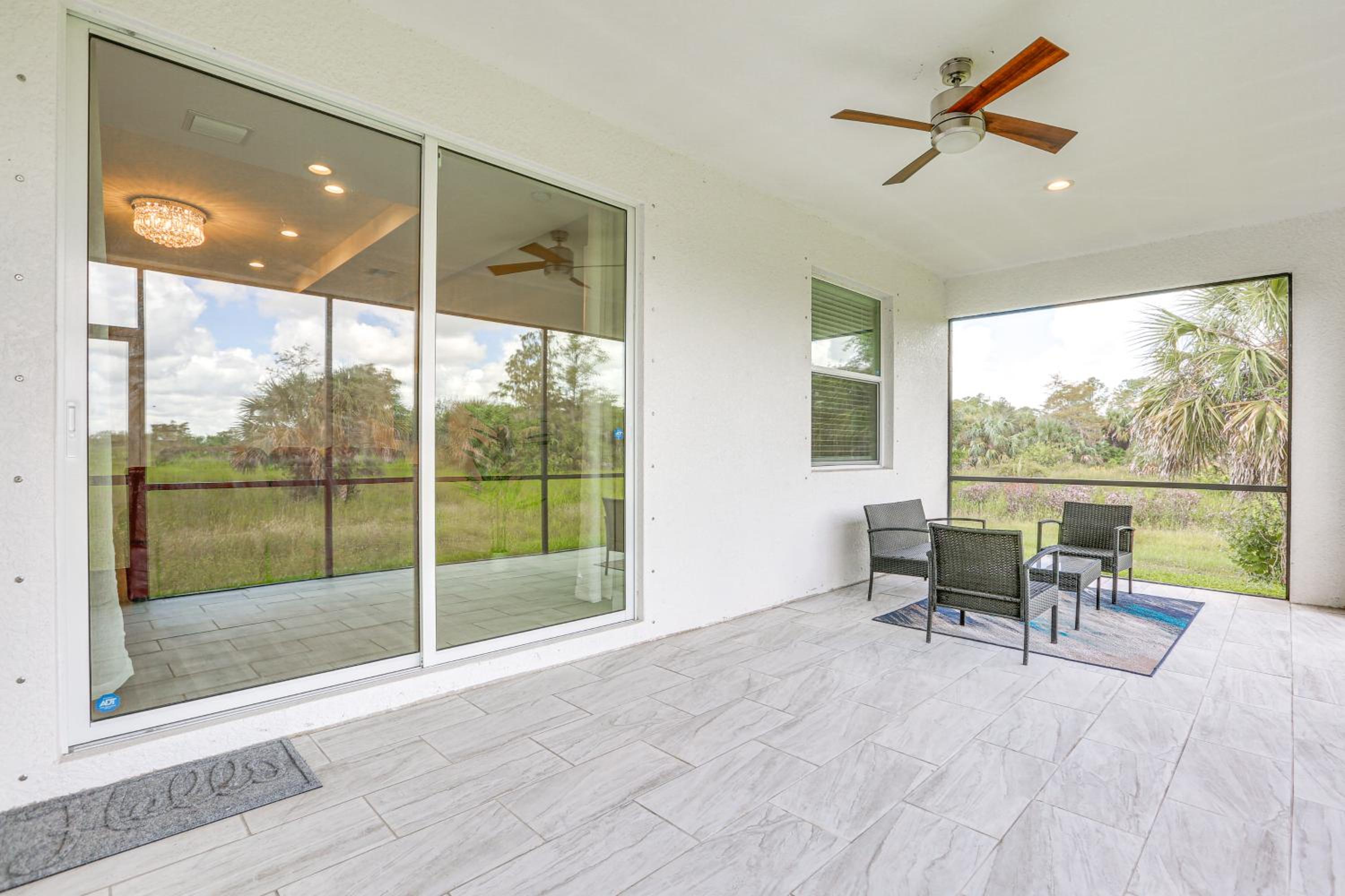 Quiet Naples Escape with Patio by Golfing and Parks