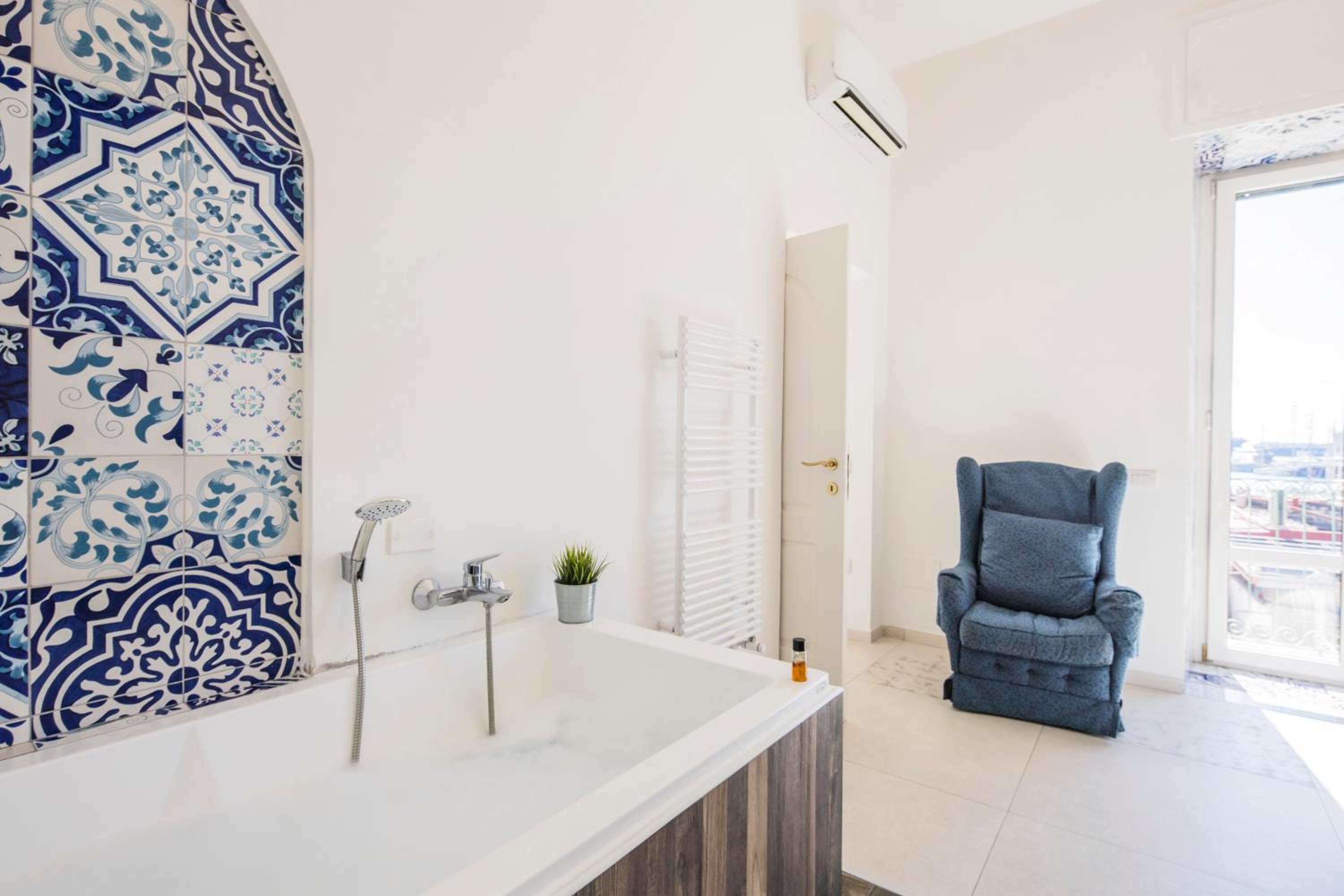 Relais Luxury Retreat - Seafront Apartments