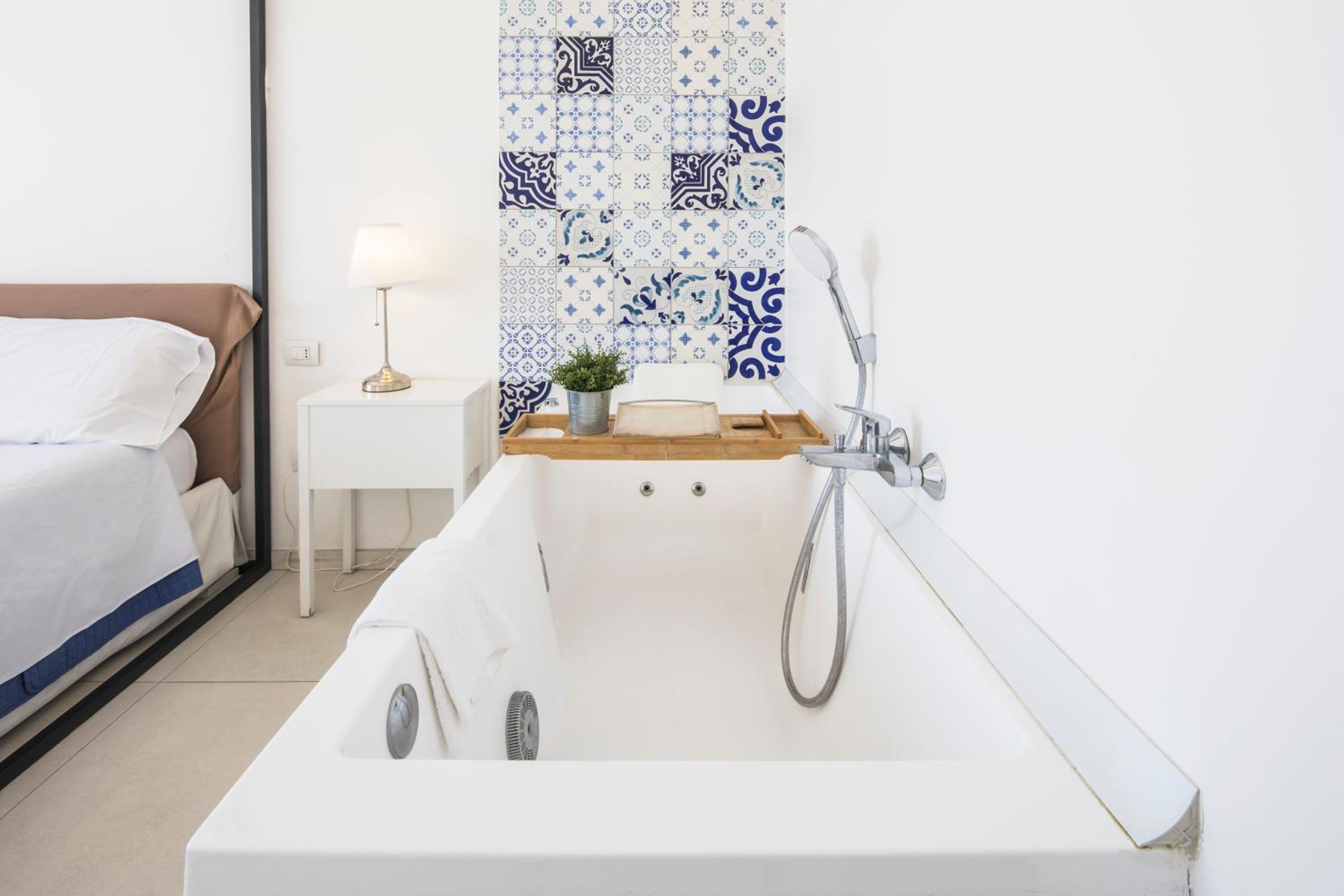 Relais Luxury Retreat - Seafront Apartments