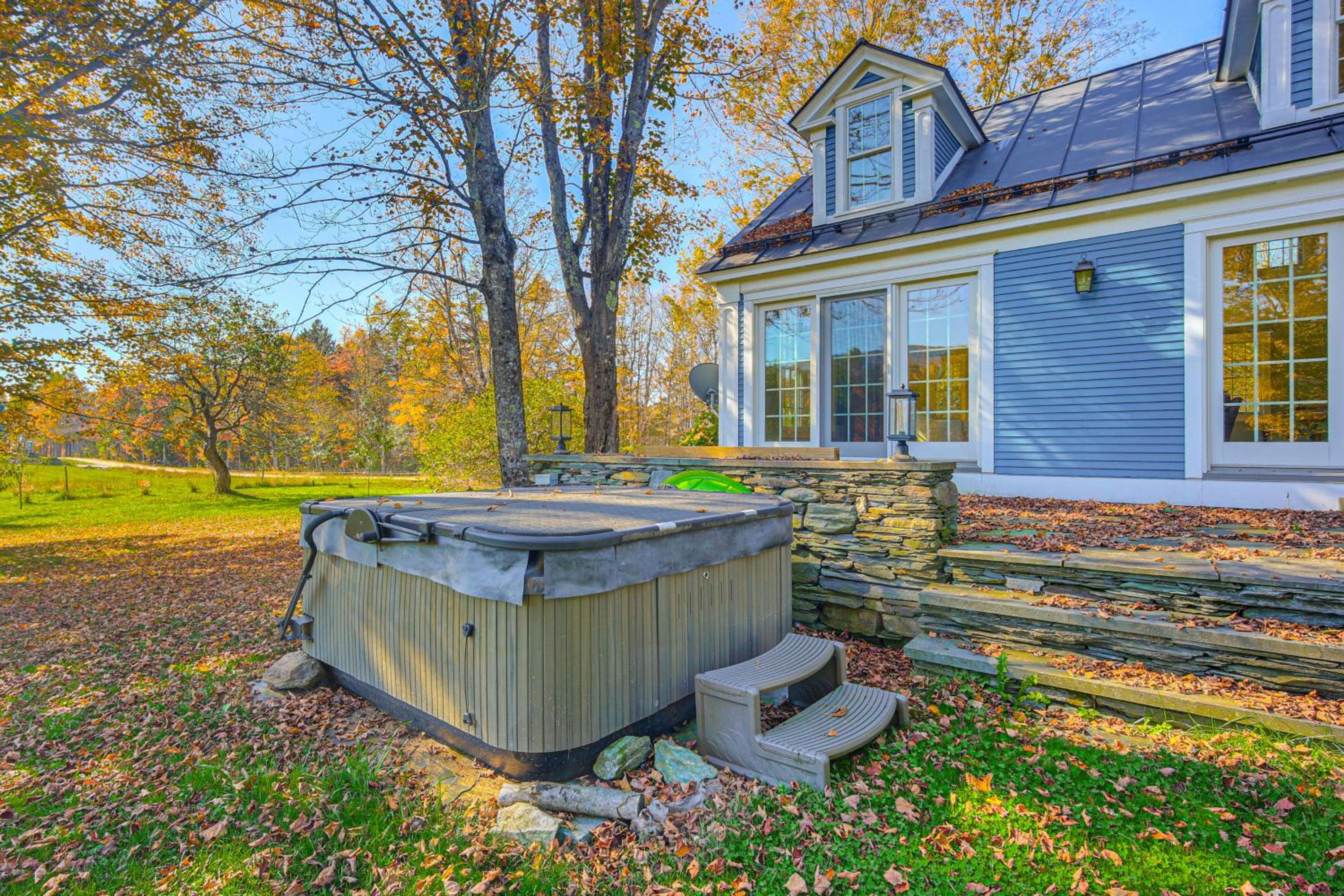 Romantic, Secluded Vermont Getaway with Hot Tub
