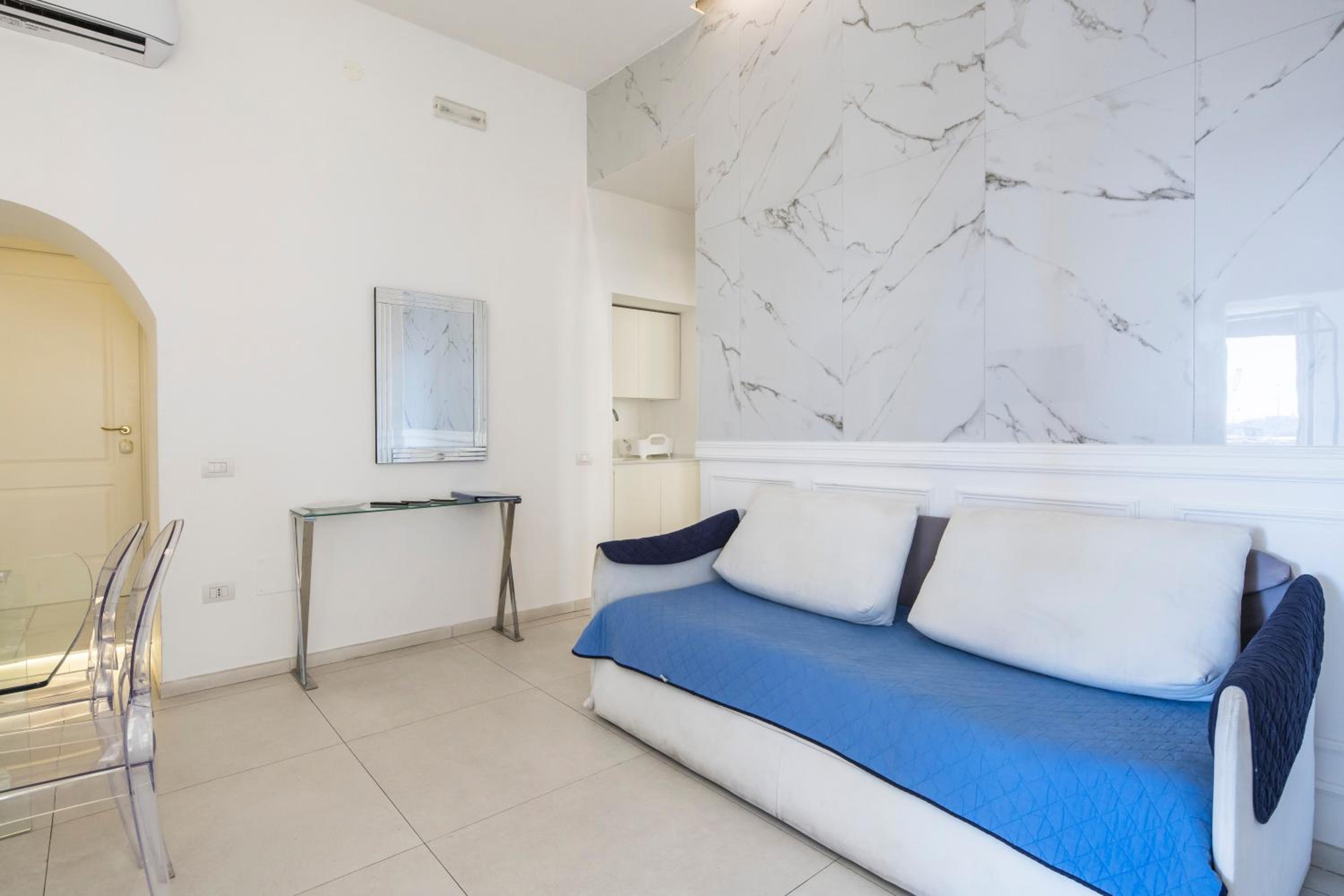 Relais Luxury Retreat - Seafront Apartments