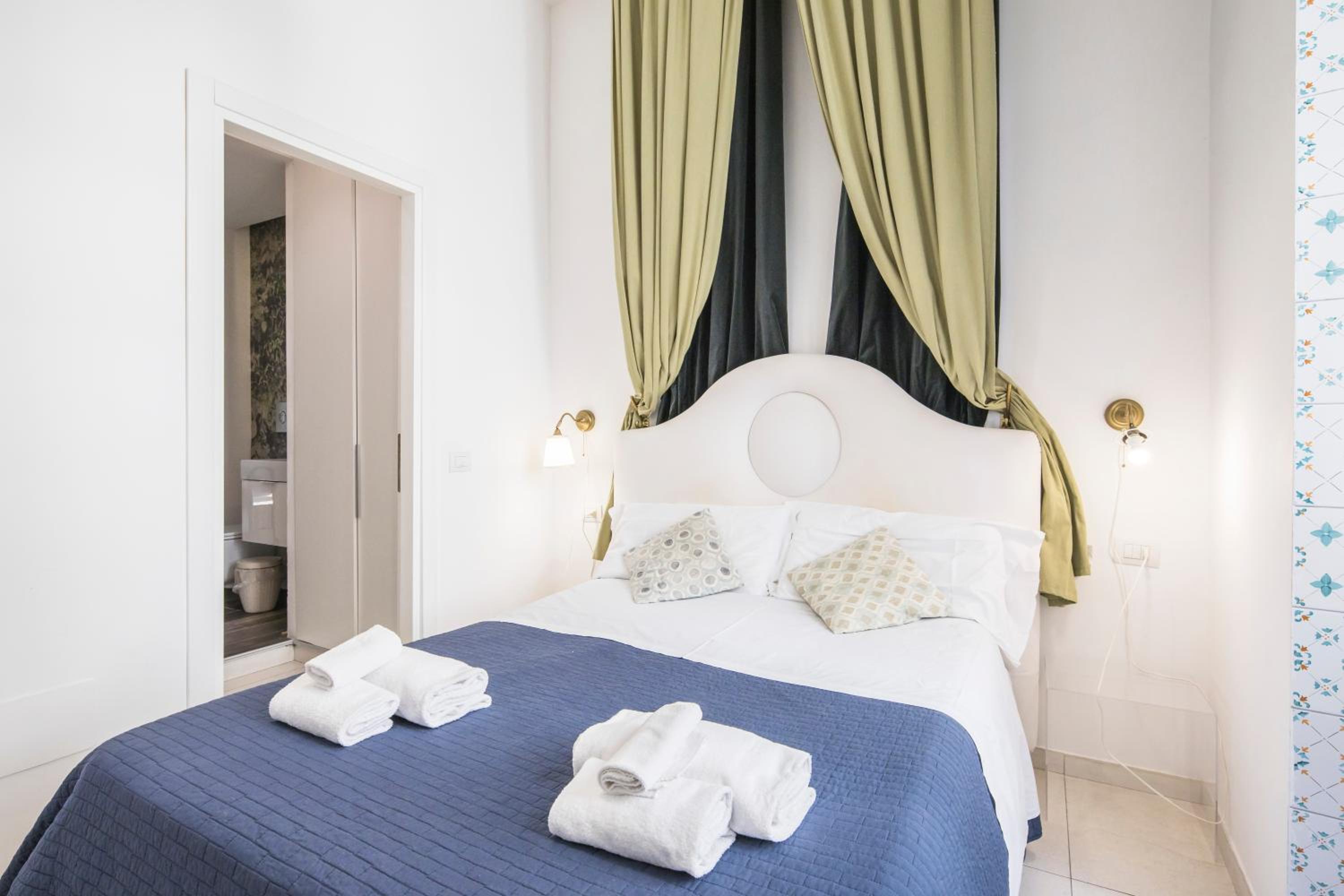 Relais Luxury Retreat - Seafront Apartments