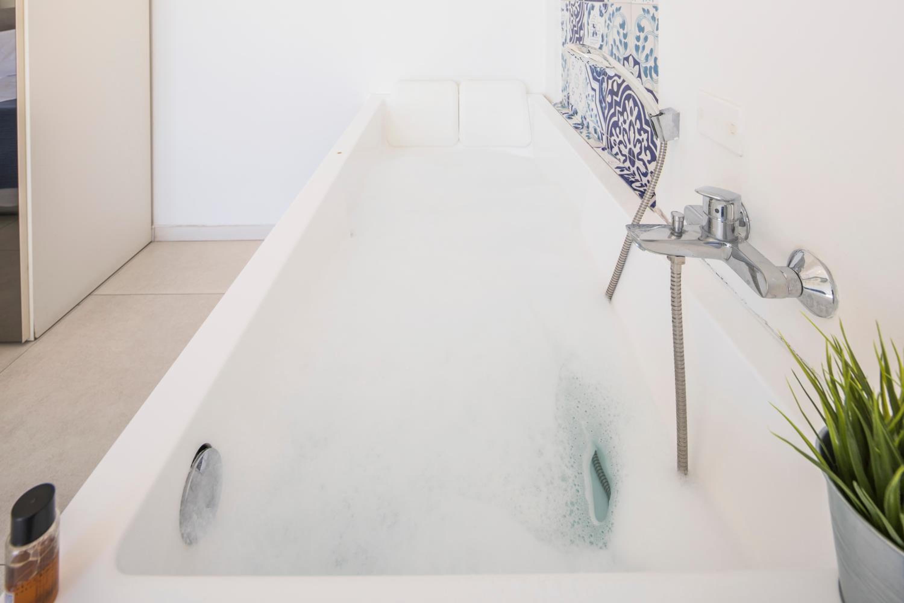 Relais Luxury Retreat - Seafront Apartments