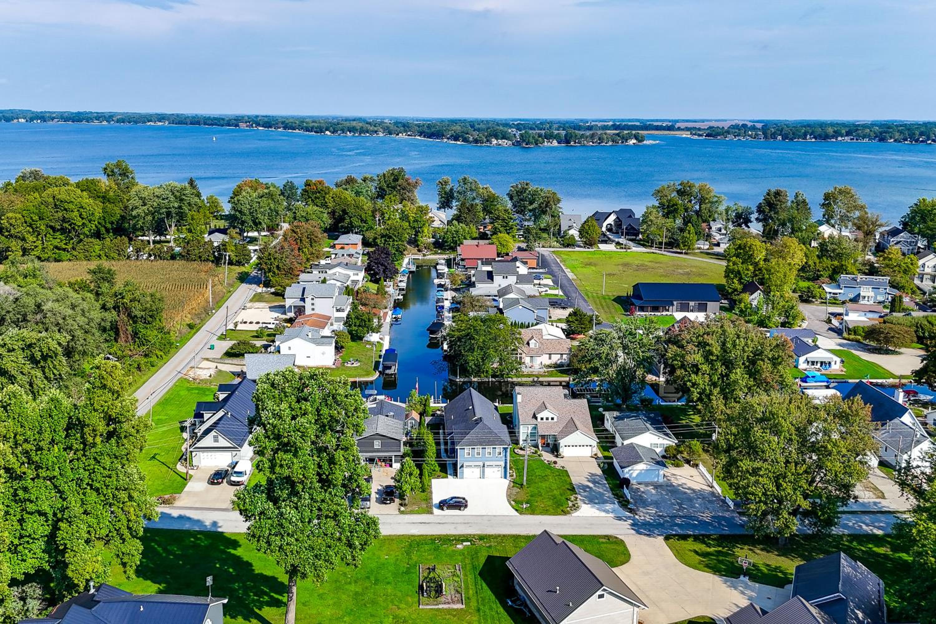 Sleek Getaway on Lake Wawasee with Private Dock!