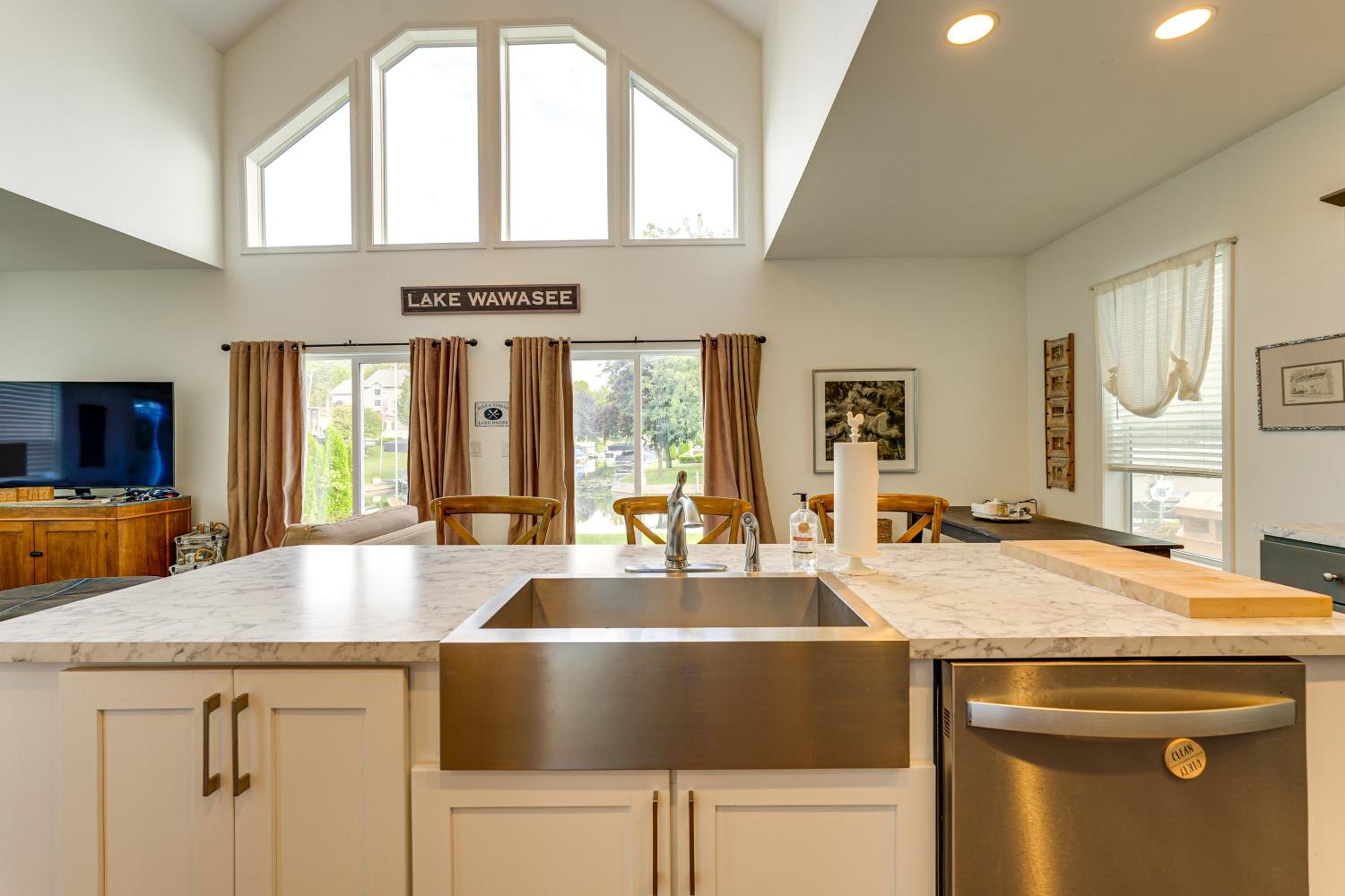 Sleek Getaway on Lake Wawasee with Private Dock!