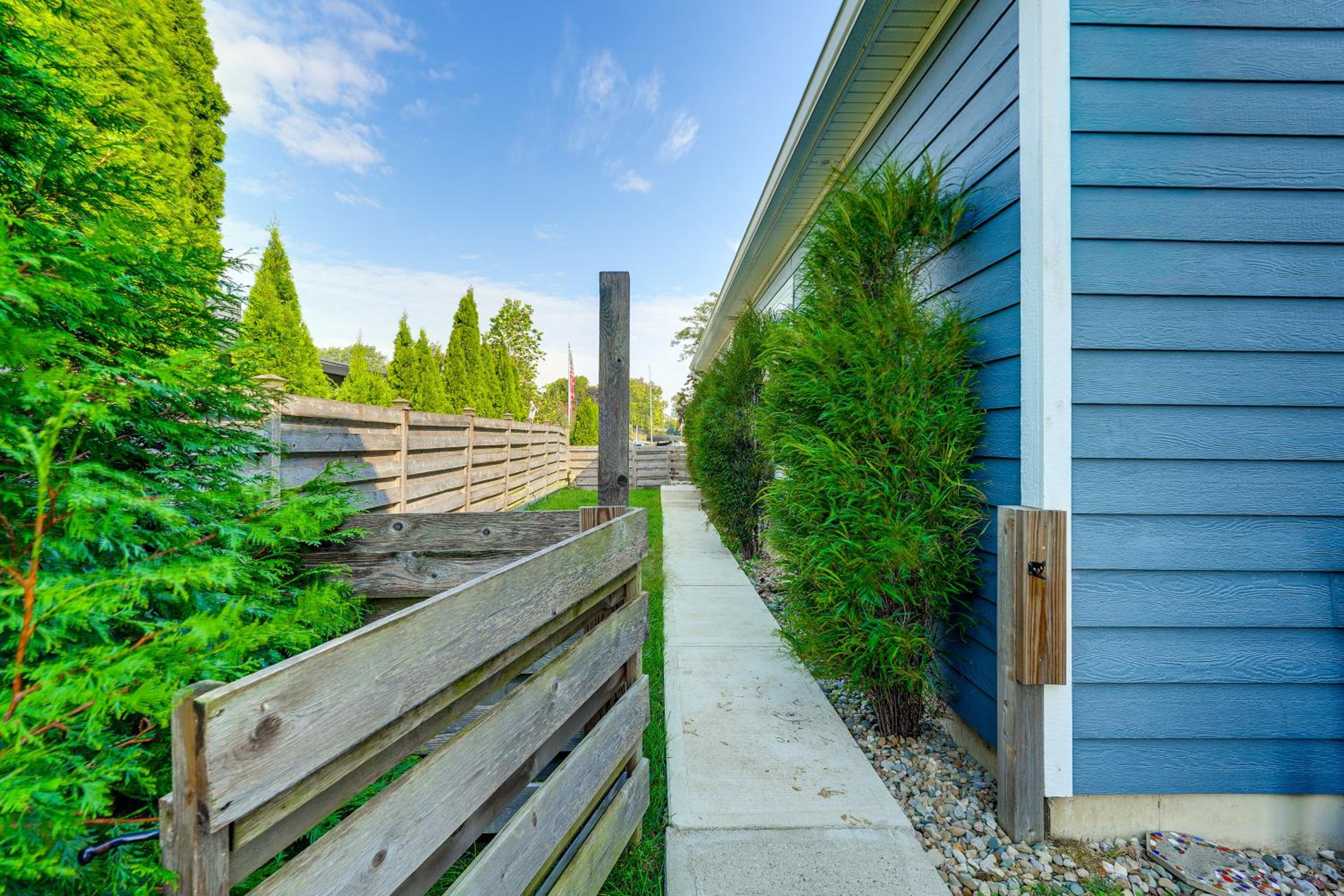 Sleek Getaway on Lake Wawasee with Private Dock!