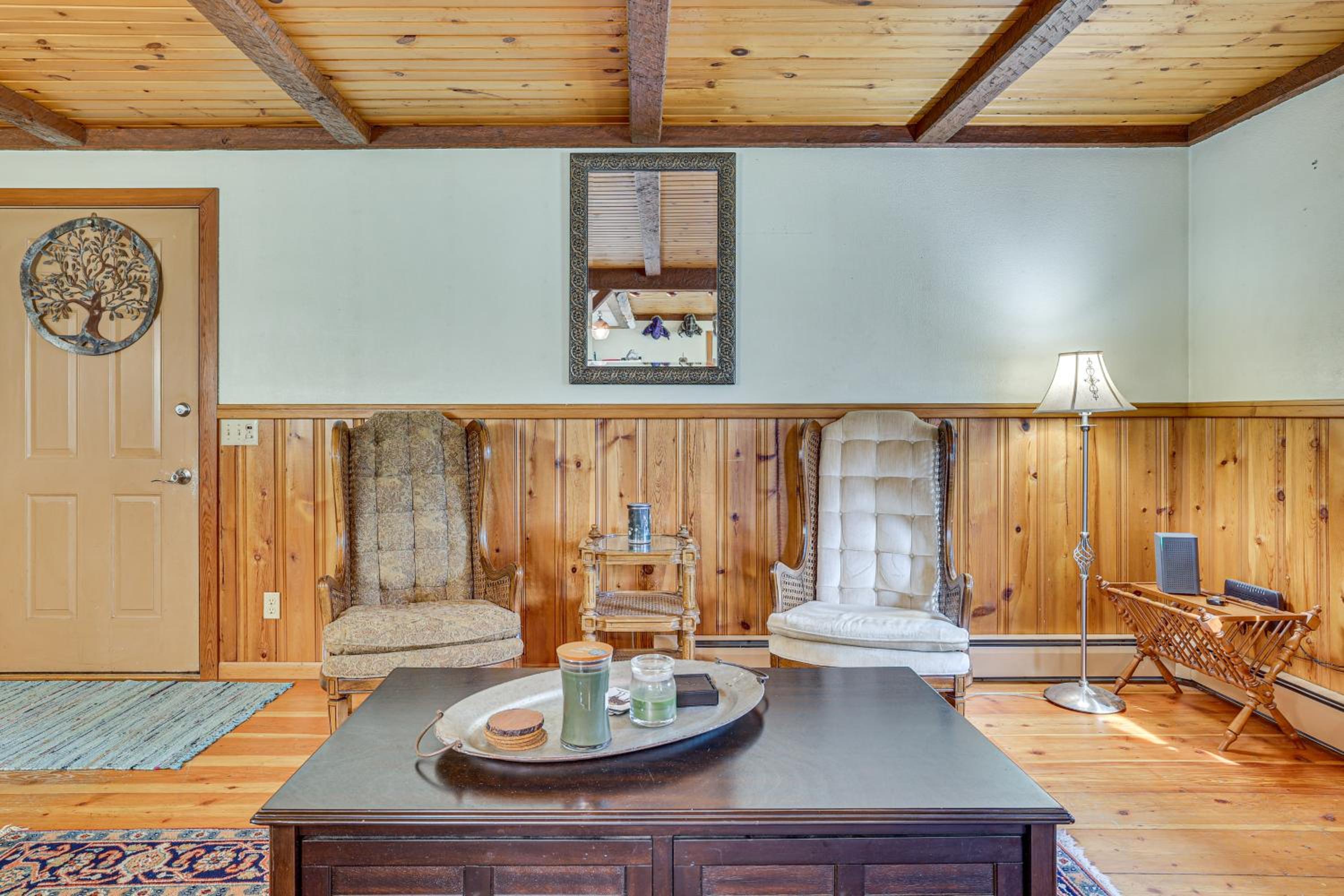 Near Mississippi River! Countryside Family Retreat
