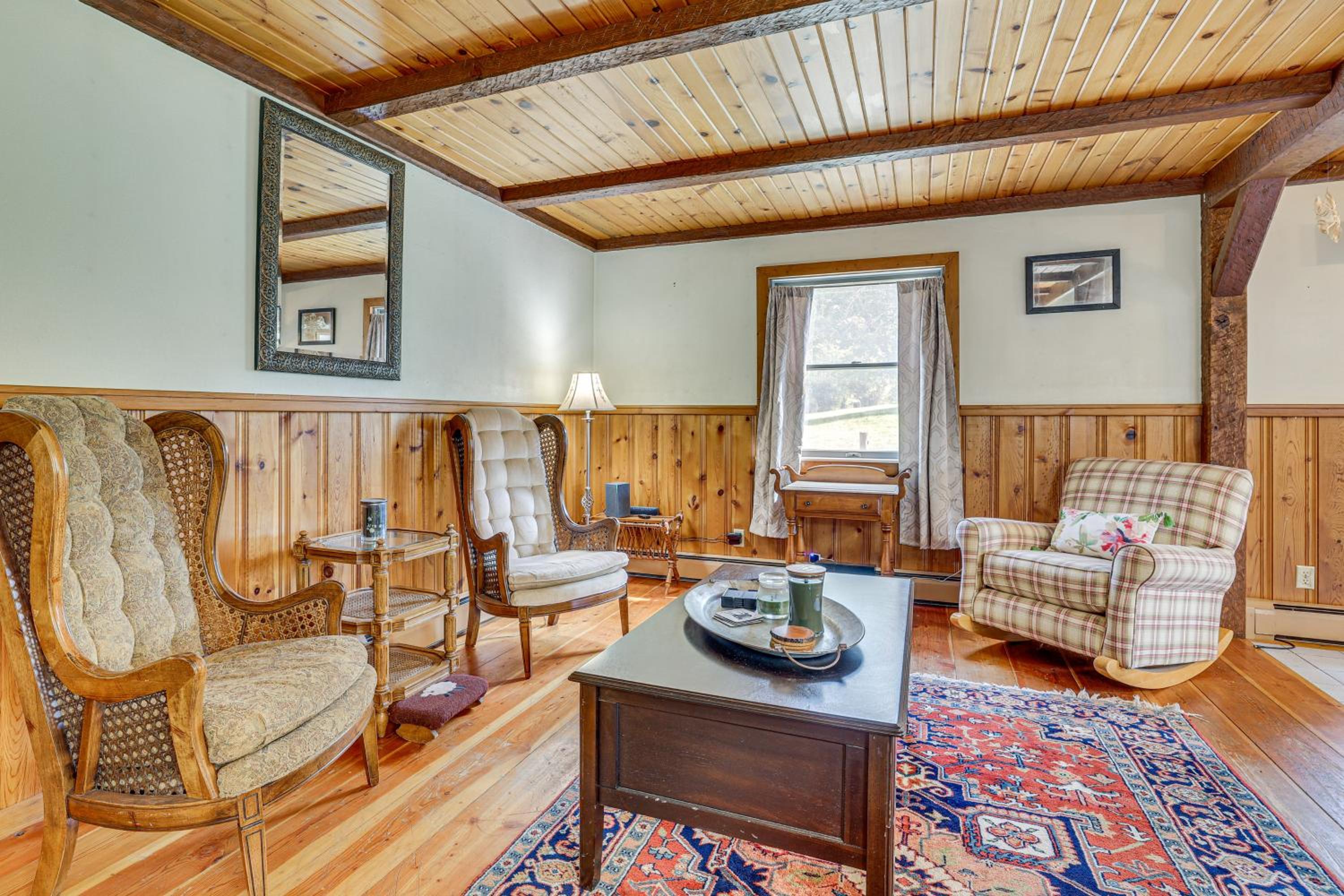 Near Mississippi River! Countryside Family Retreat