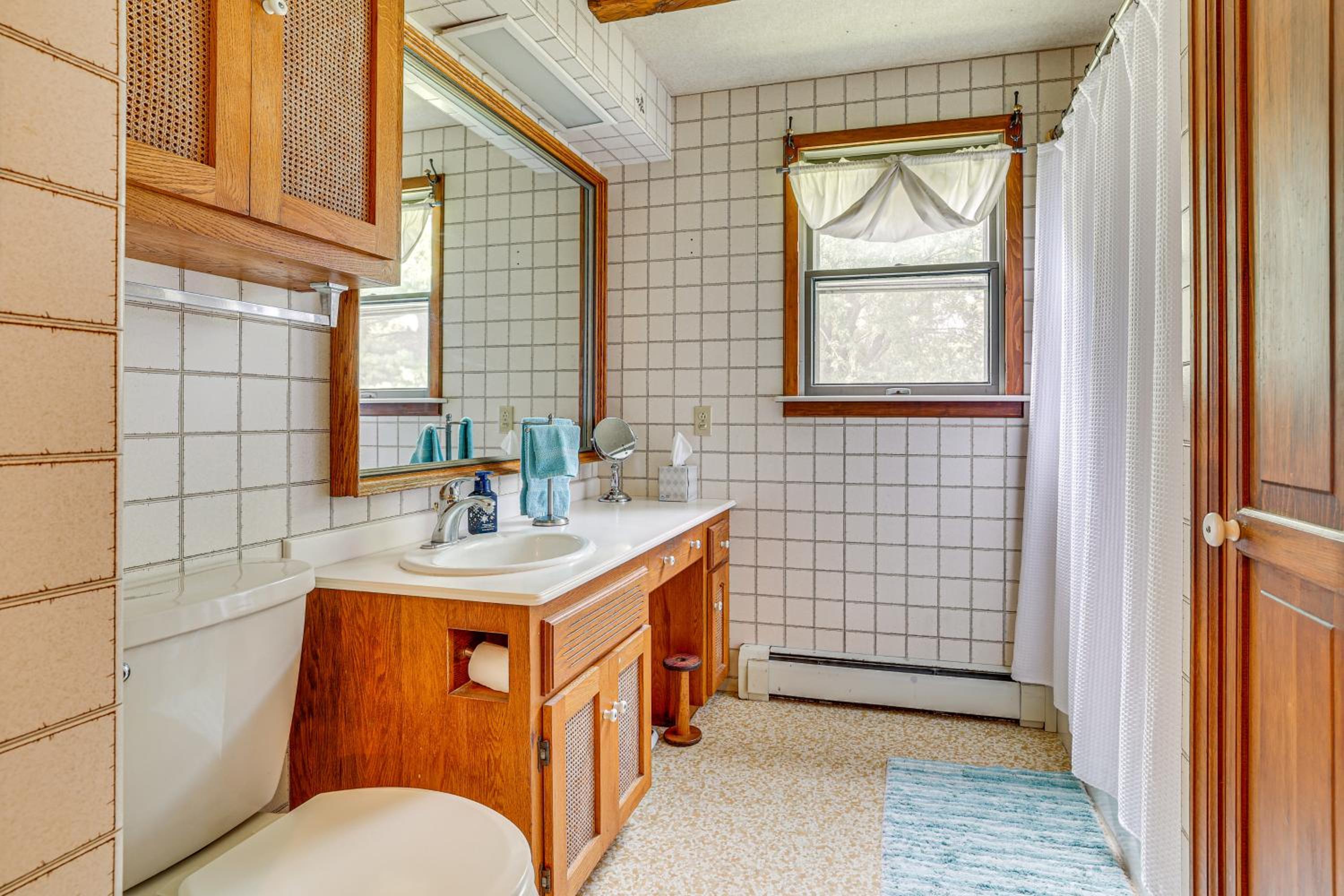 Near Mississippi River! Countryside Family Retreat