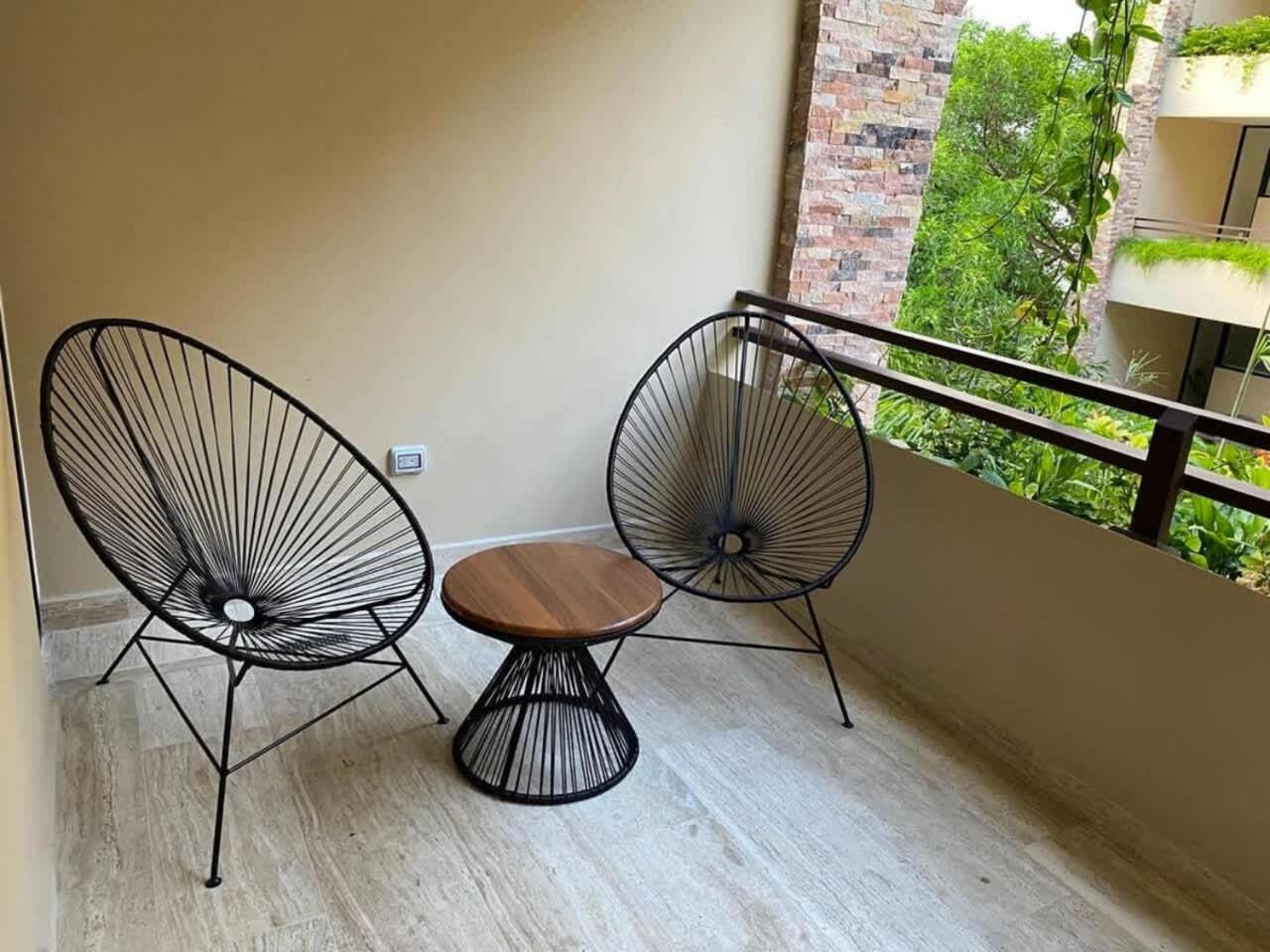 Chic Studio with Roof Pool & Gym Near 5th & Beach