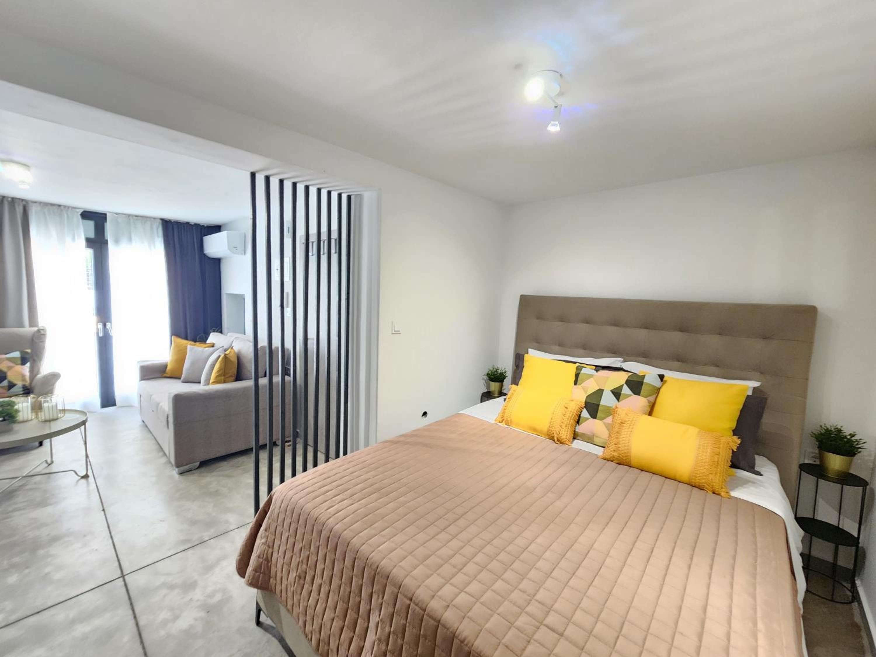 Miracle Luxury Suites