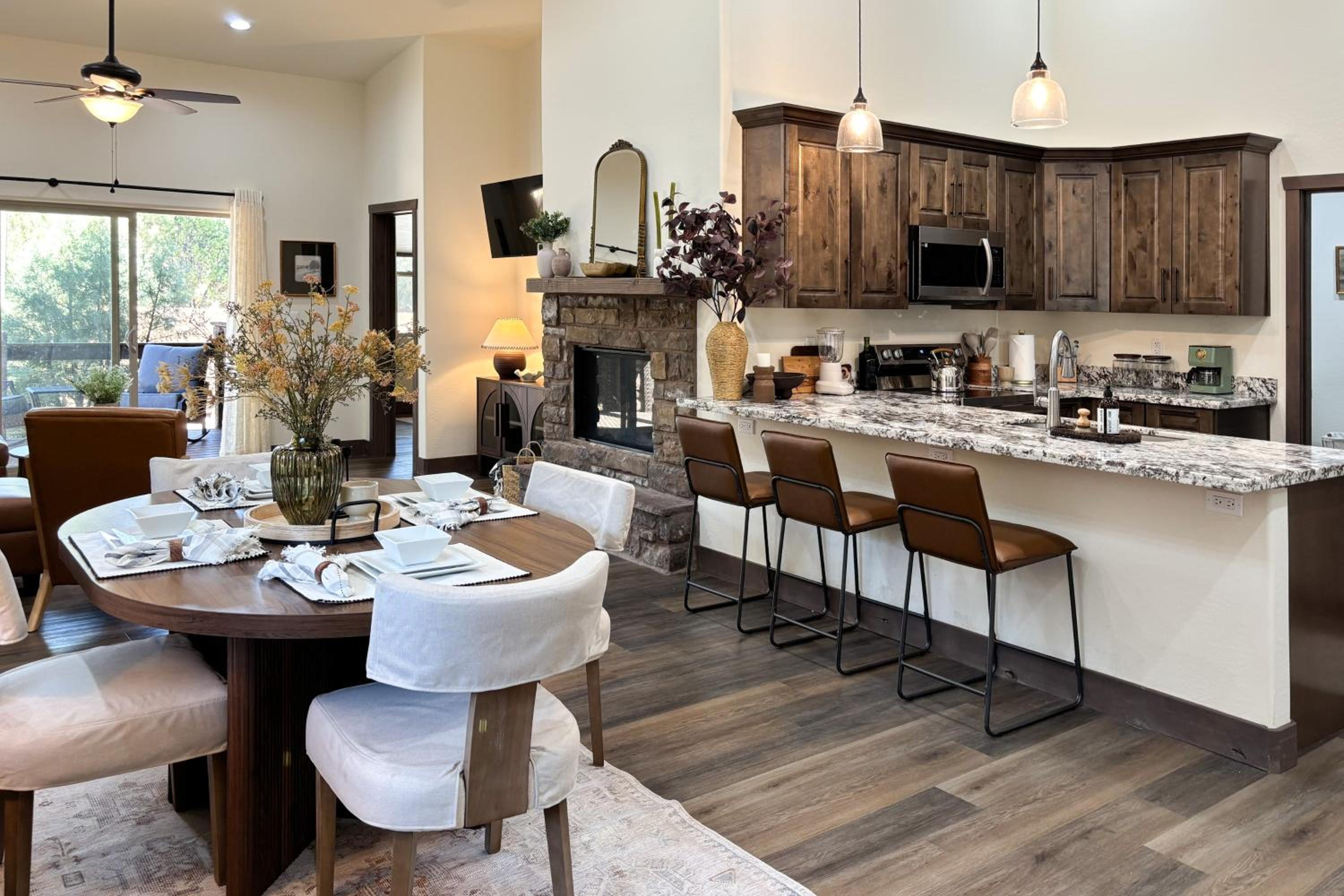 Less Than 3 Mi to Fool Hollow Lake Show Low Townhome