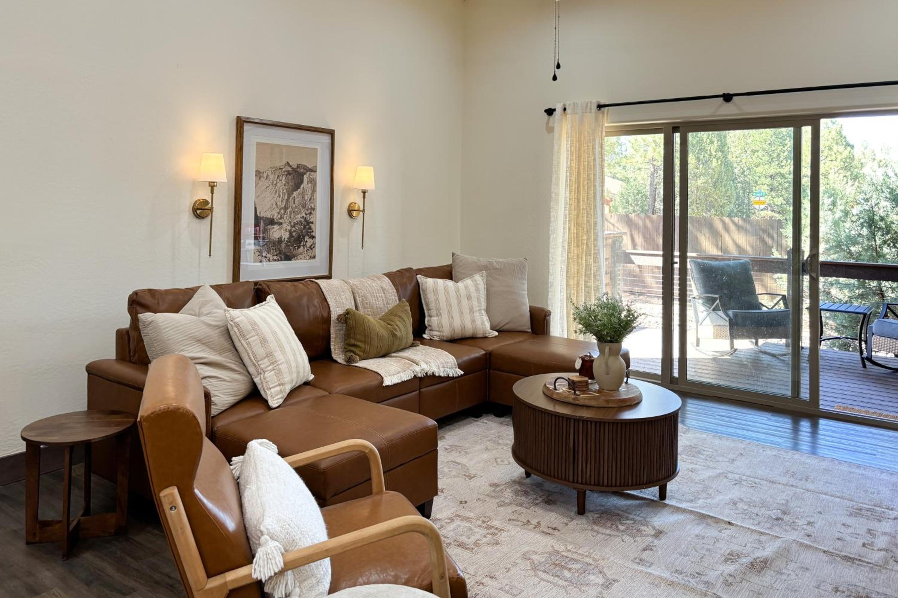Less Than 3 Mi to Fool Hollow Lake Show Low Townhome