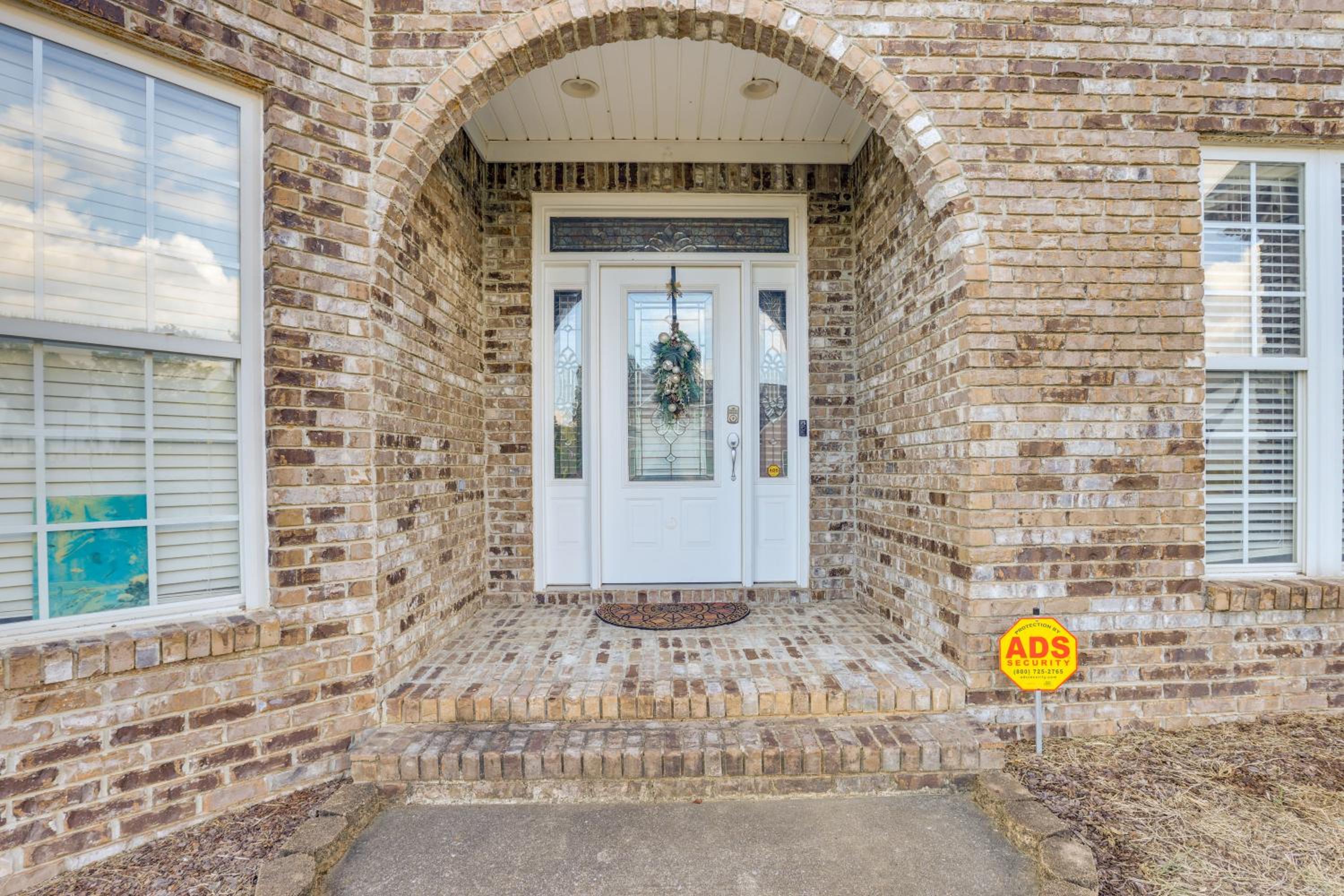 8 Mi to University of Alabama Family Home with Yard