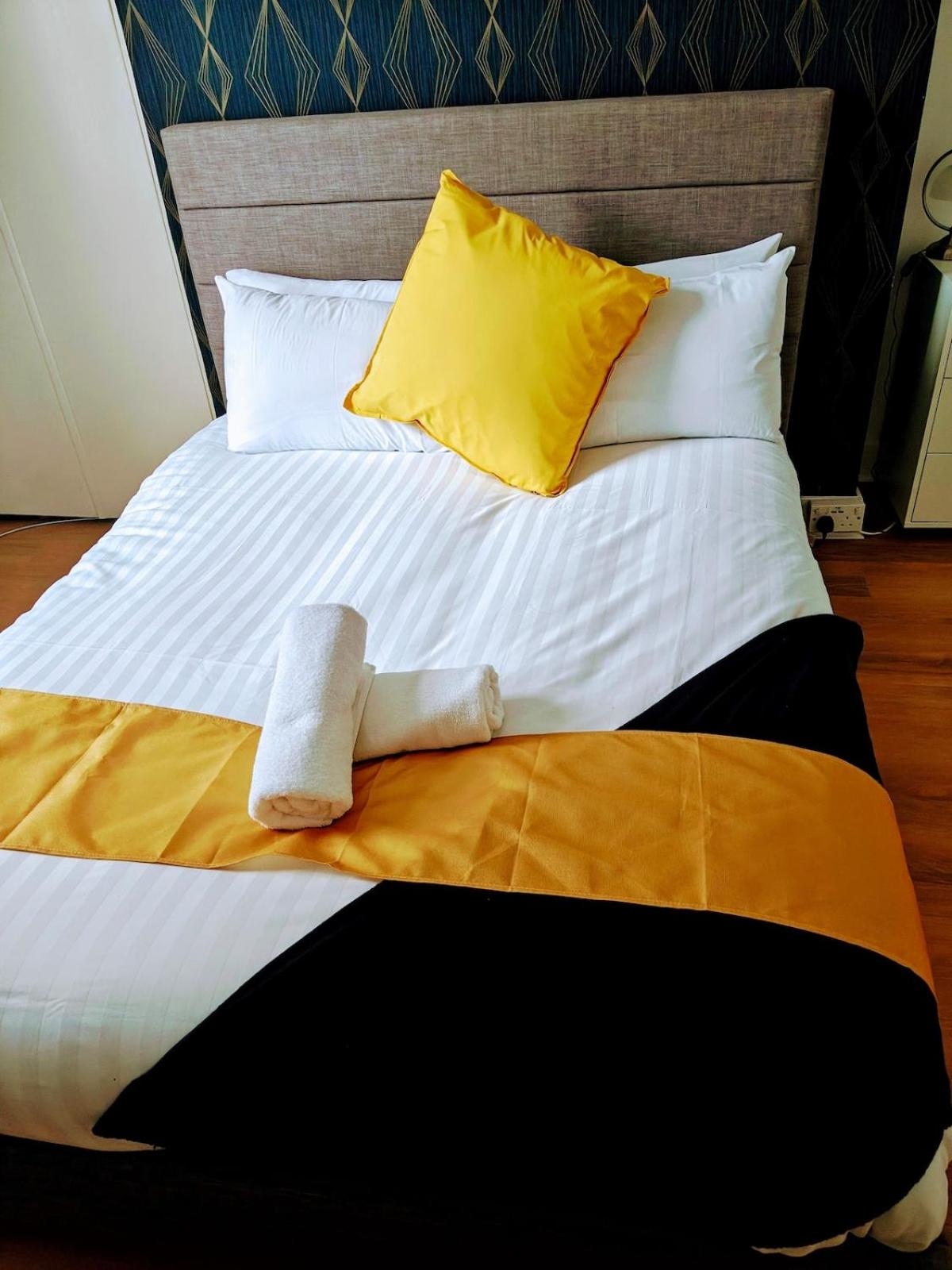 Book Me! Prime 2 BED House sleeps 6 Contractors