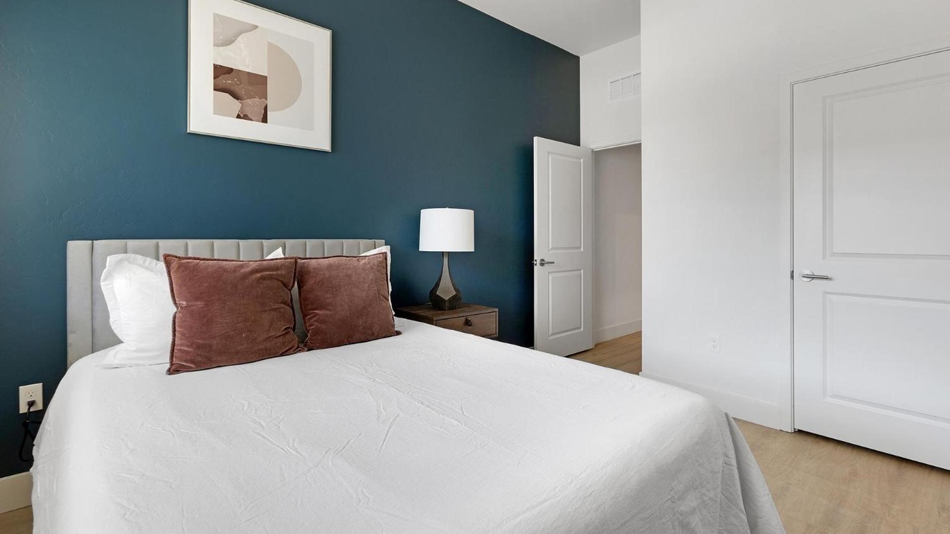 Landing Chic 1BD Pool