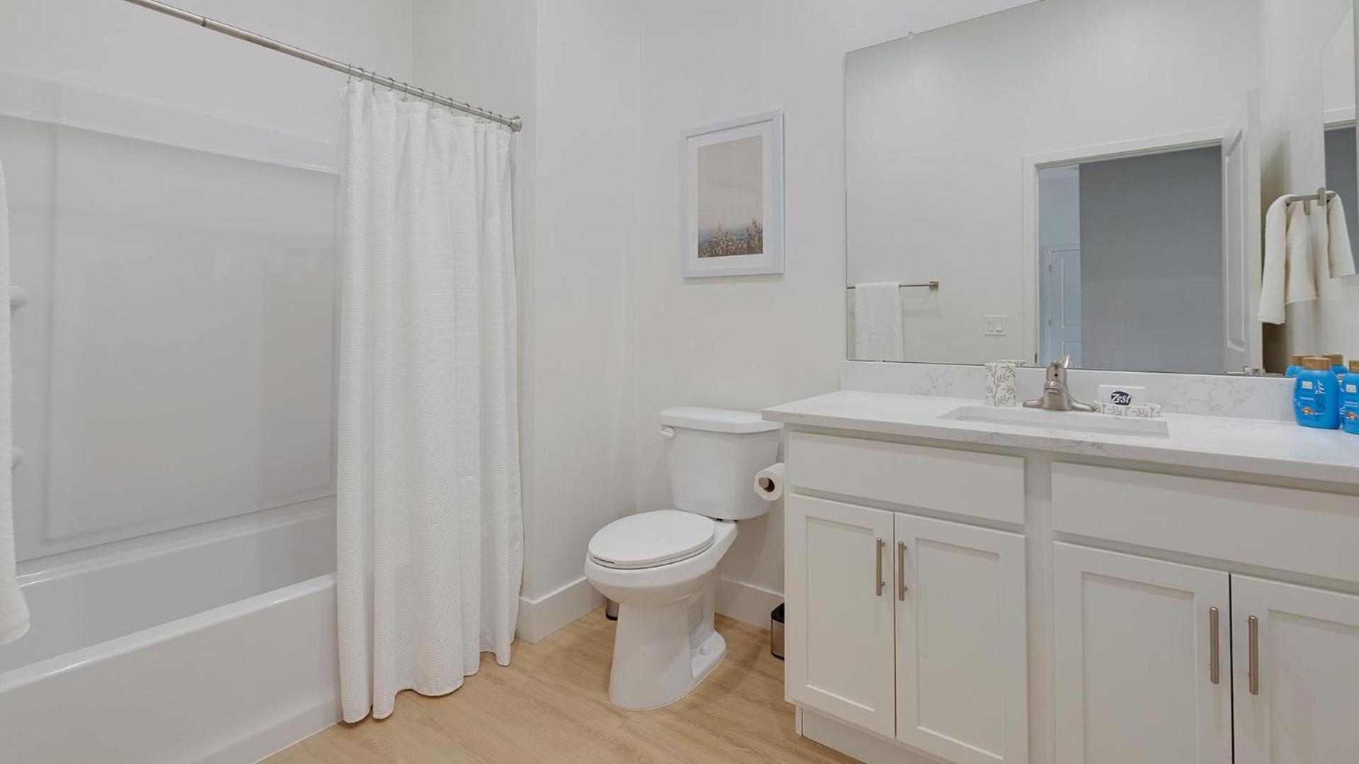 Landing Chic 1BD Pool