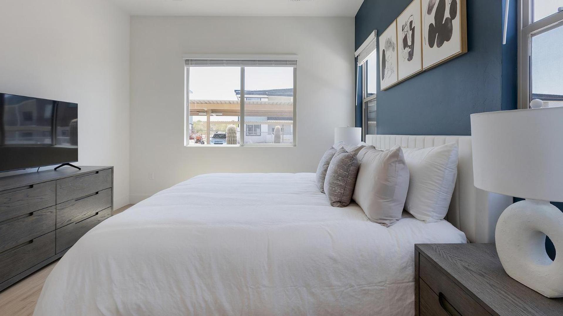 Landing Chic 1BD Pool
