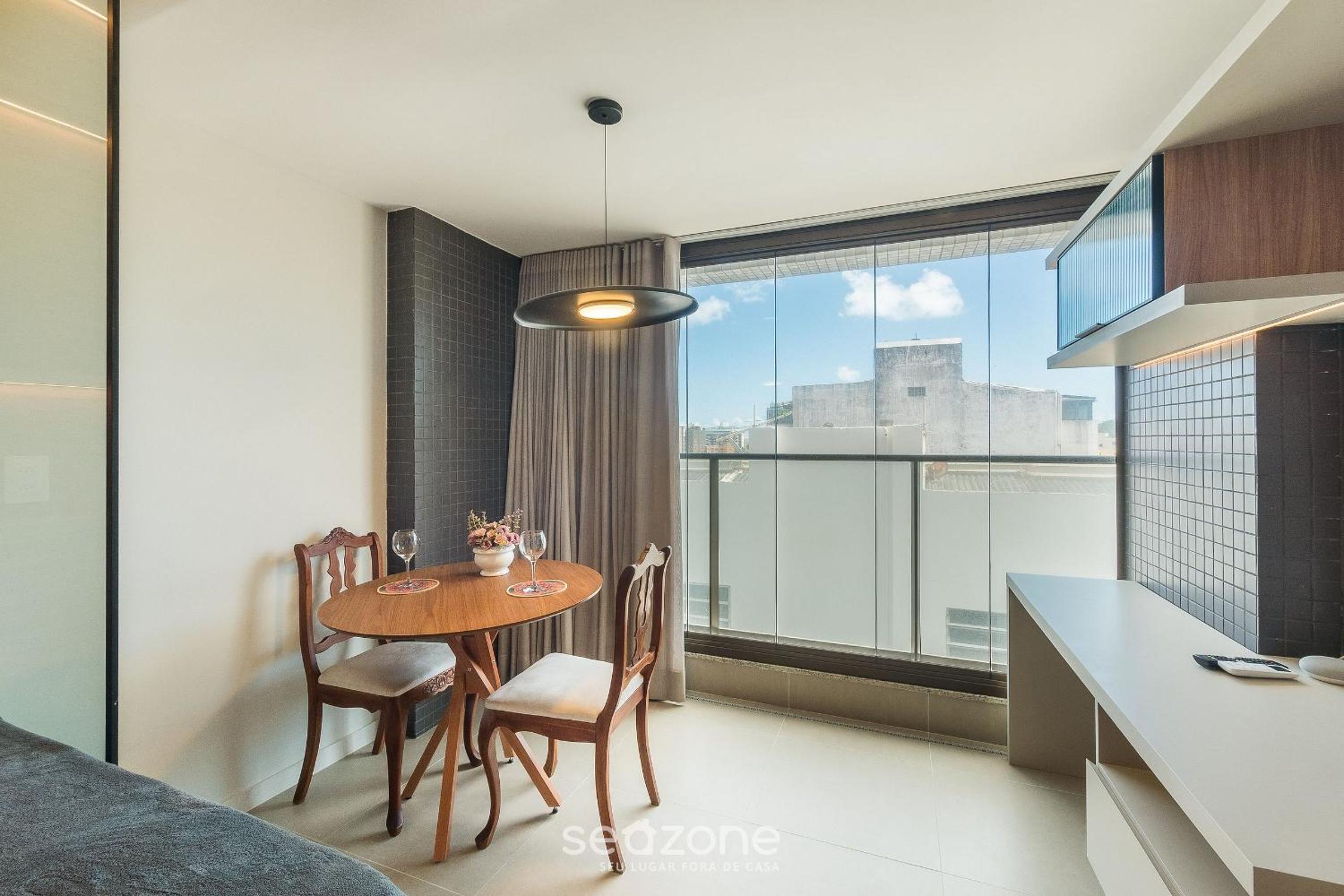 Apartments in a building with a pool 800m from the beach in Salvador - EDF